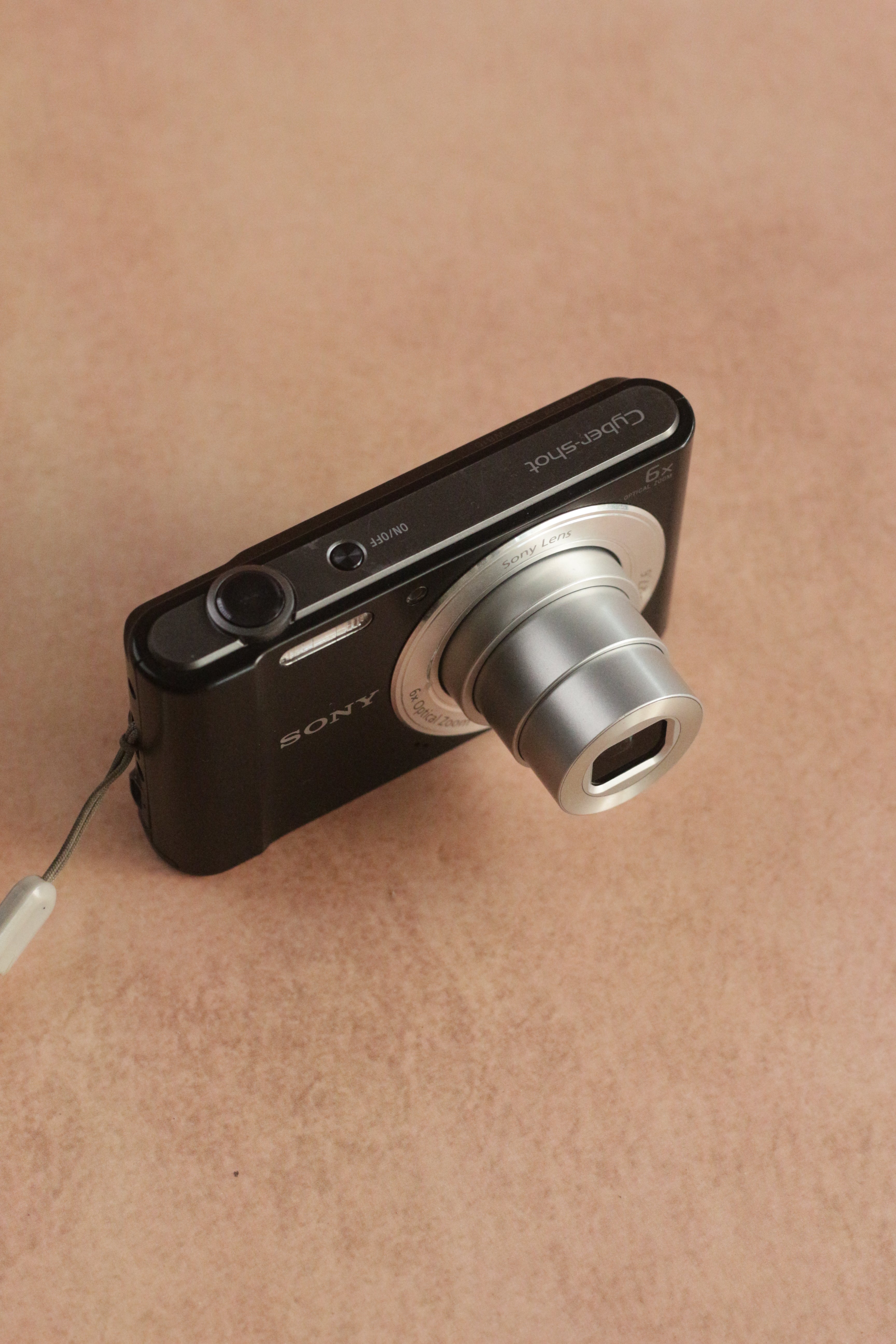 Sony Cyber-shot DSC-W810 + original box