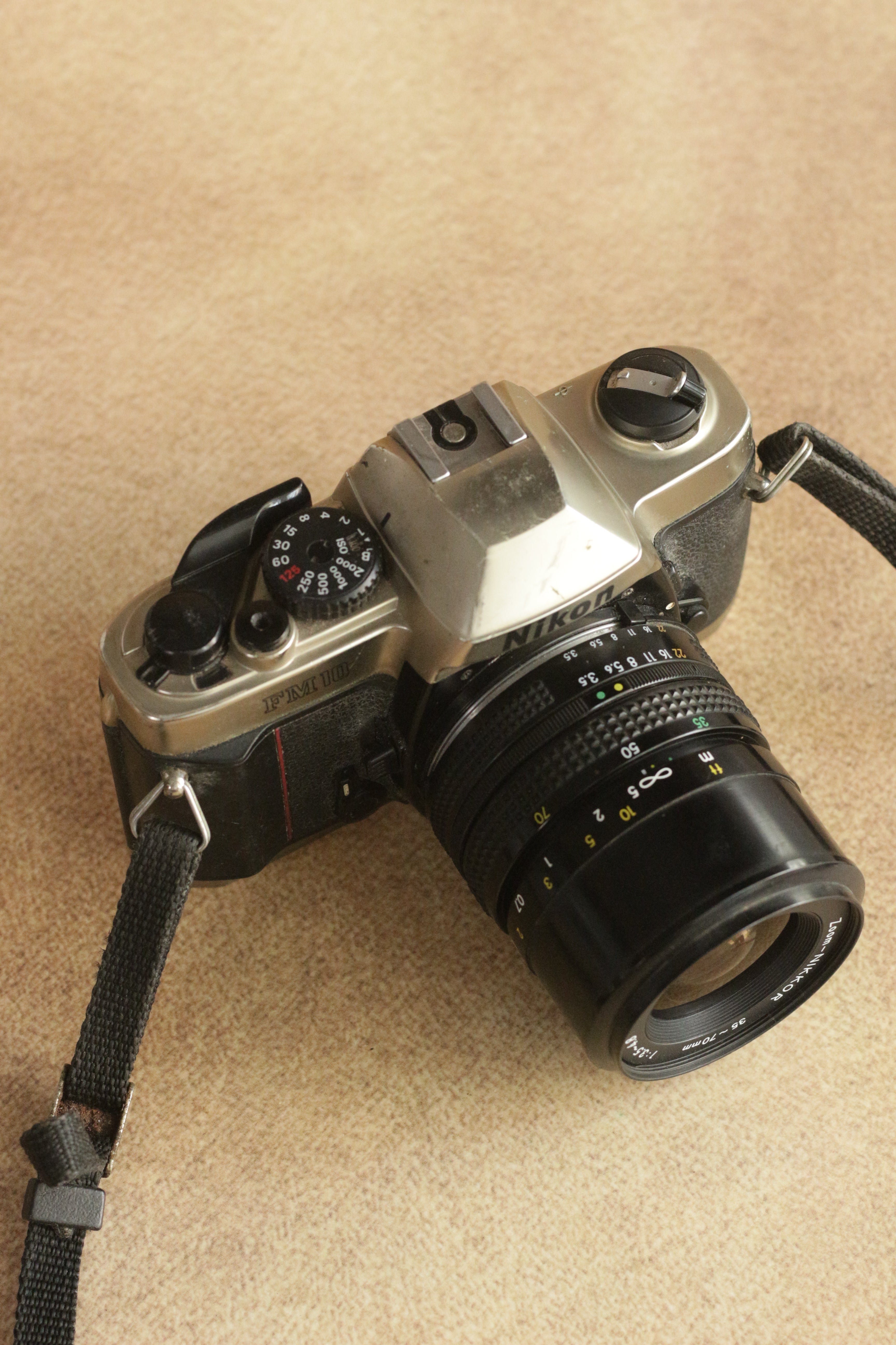 Nikon FM10 + Nikkor 35-70mm Zoom
