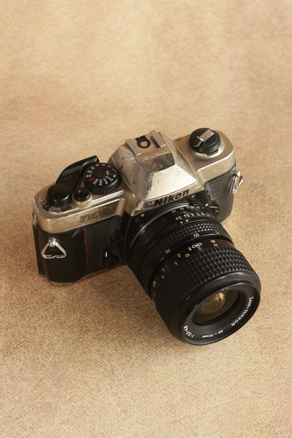 Nikon FM10 + Nikkor 35-70mm Zoom