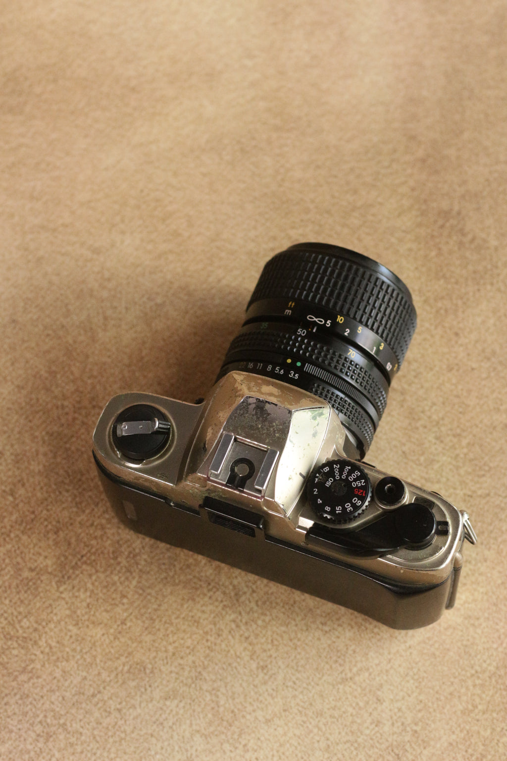 Nikon FM10 + Nikkor 35-70mm Zoom