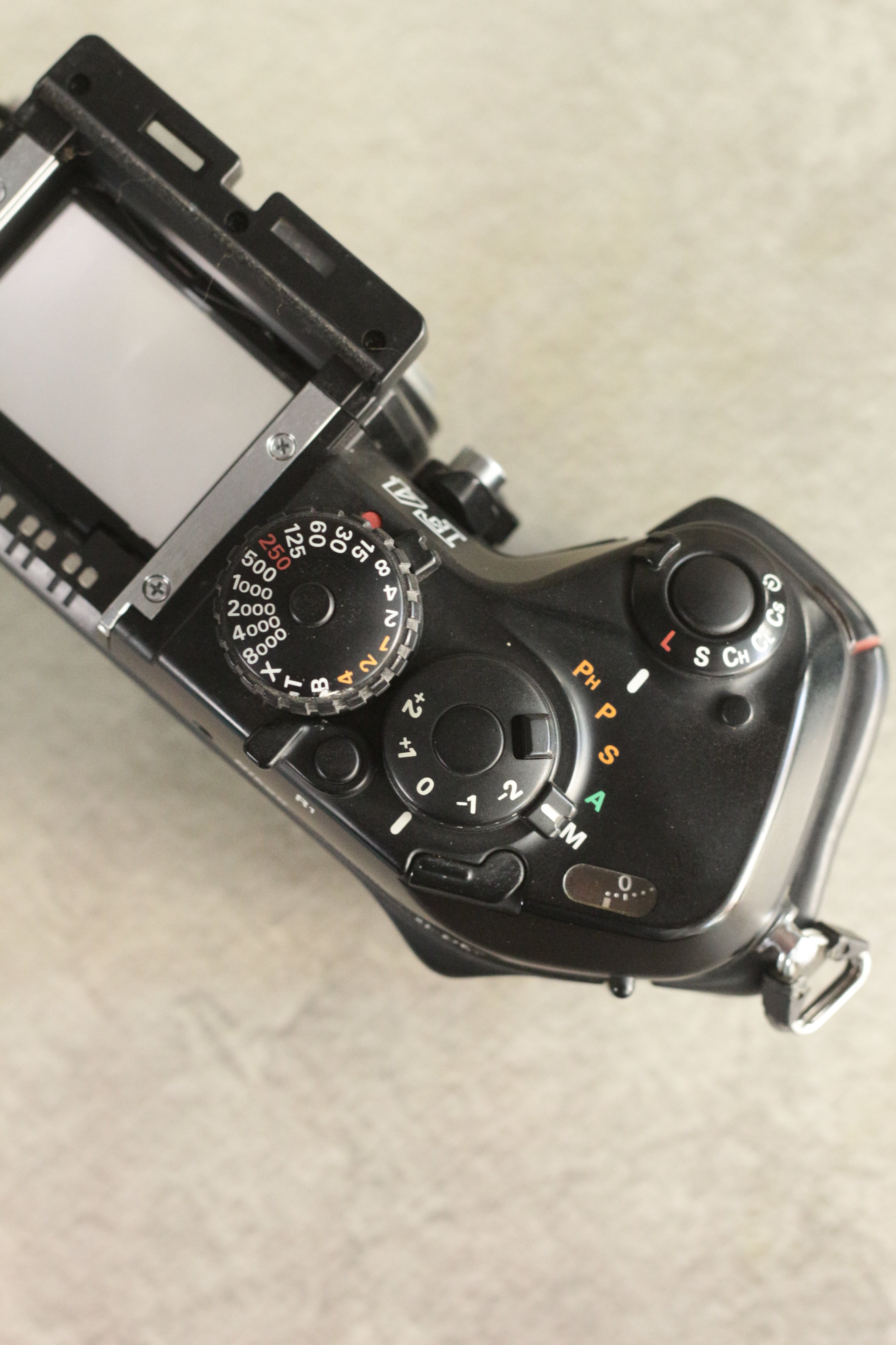Nikon F4 + DP20 Viewfinder