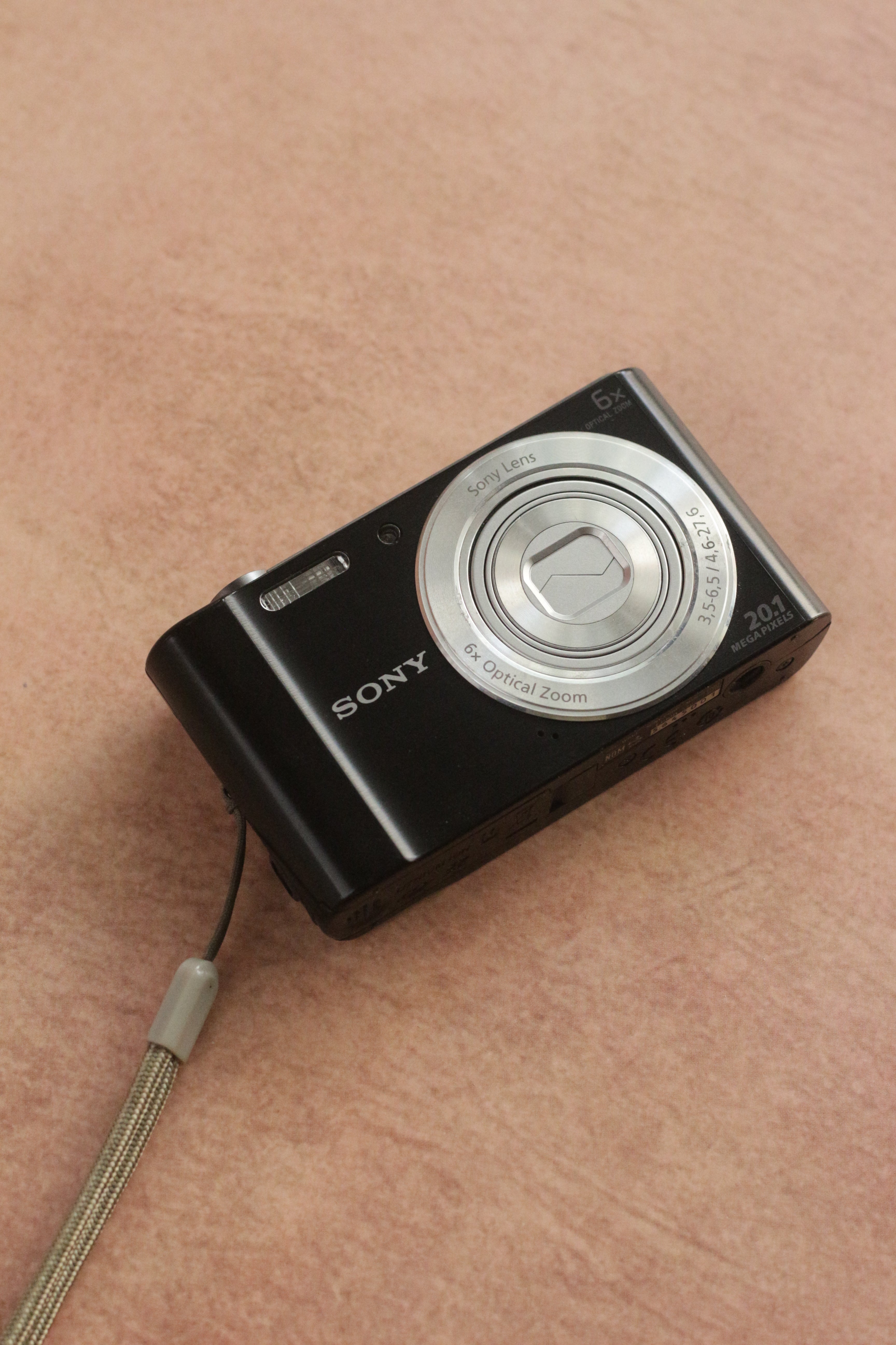Sony Cyber-shot DSC-W810 + original box