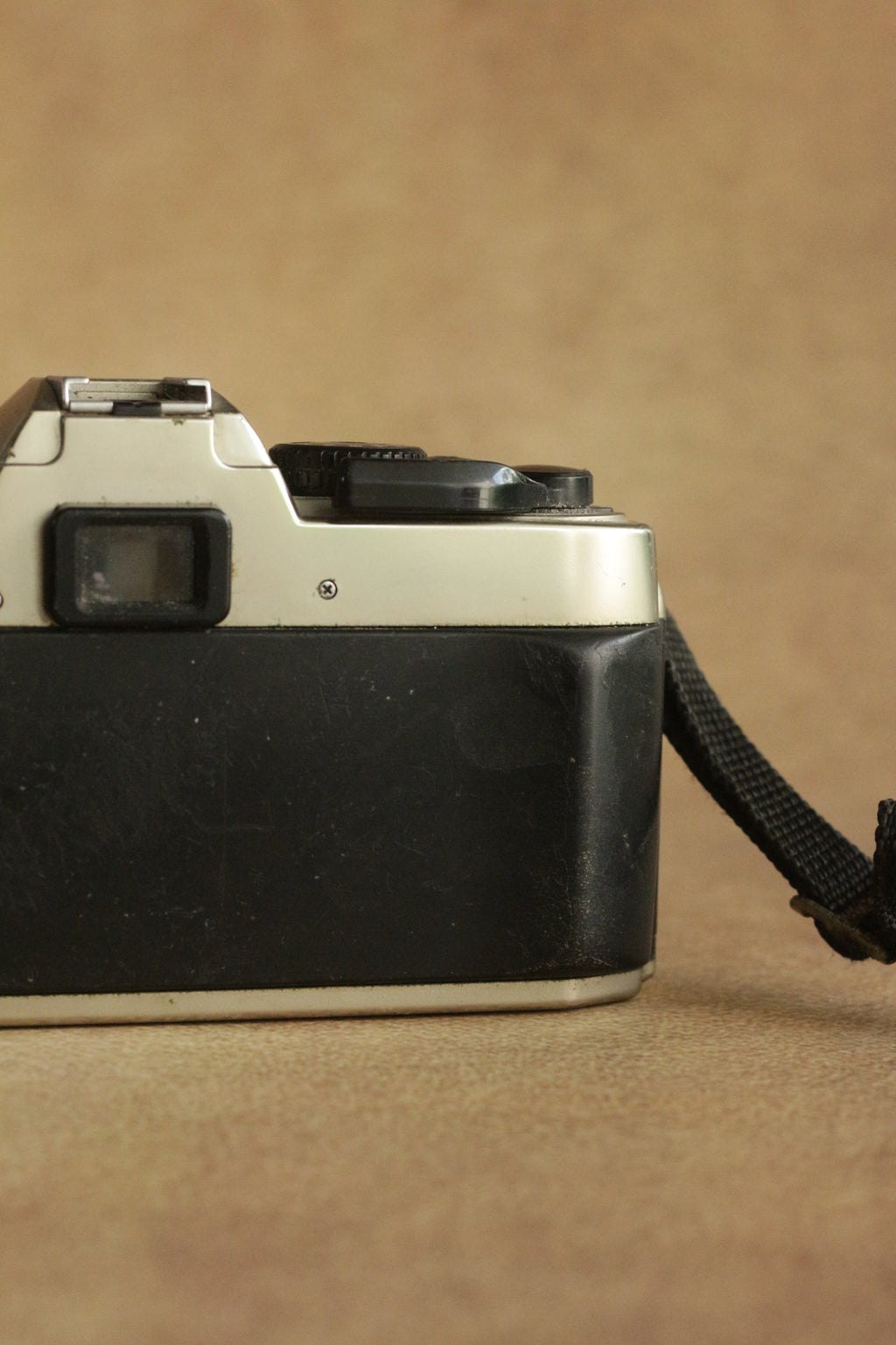 Nikon FM10 + Nikkor 35-70mm Zoom