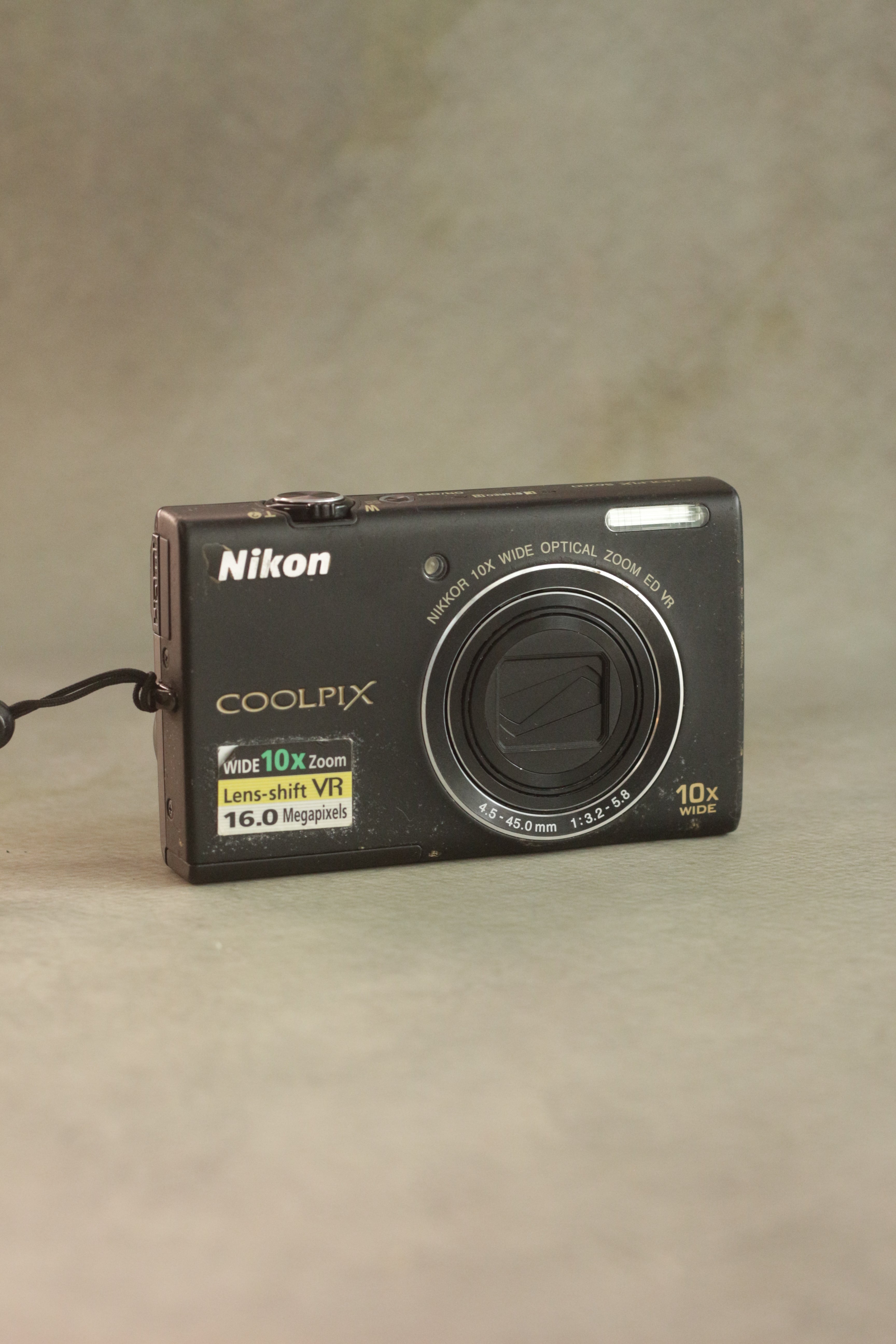 Nikon Coolpix S6200