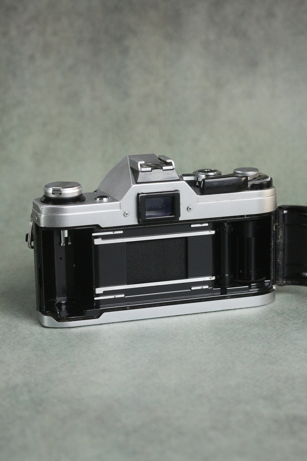 Canon AE-1 + Canon FD 50mm F1.8 S.C.