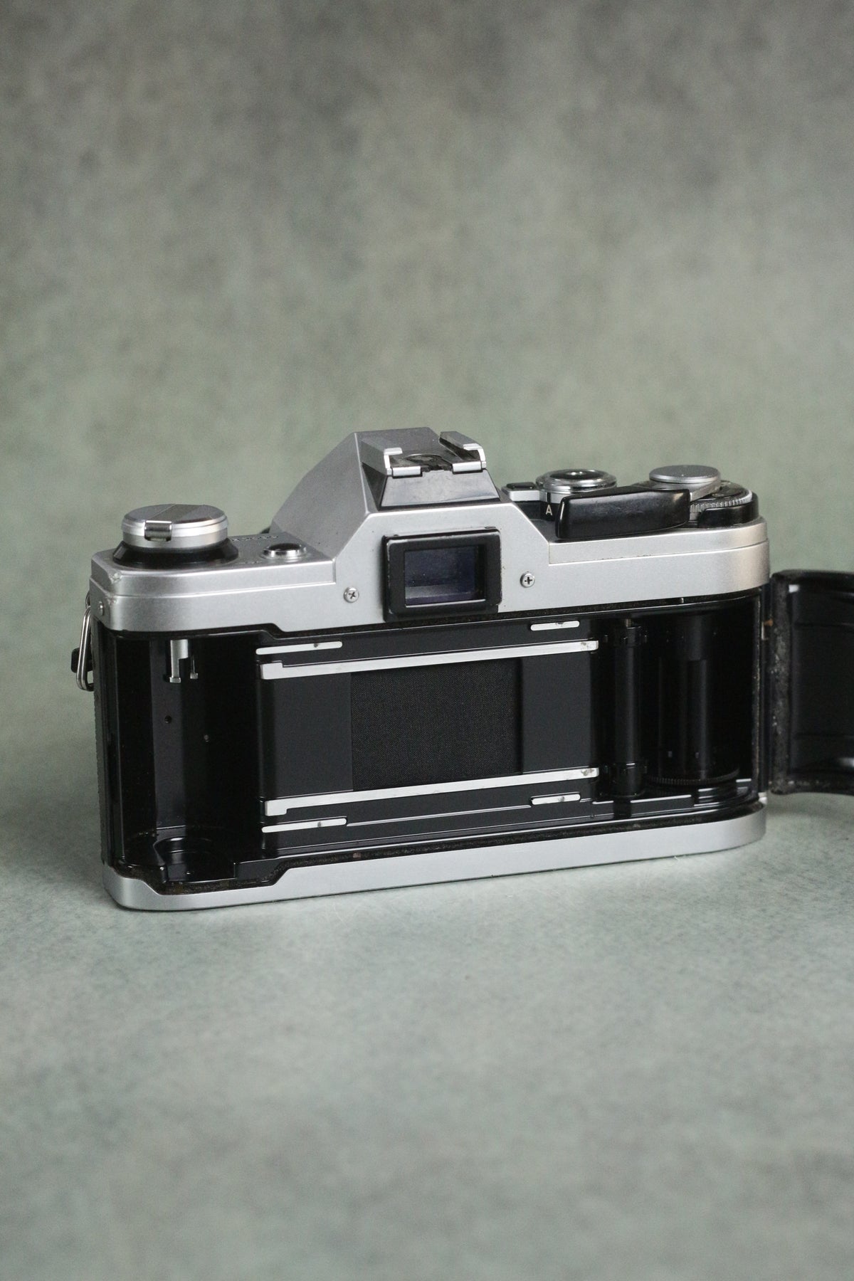 Canon AE-1 + Canon FD 50mm F1.8 S.C.
