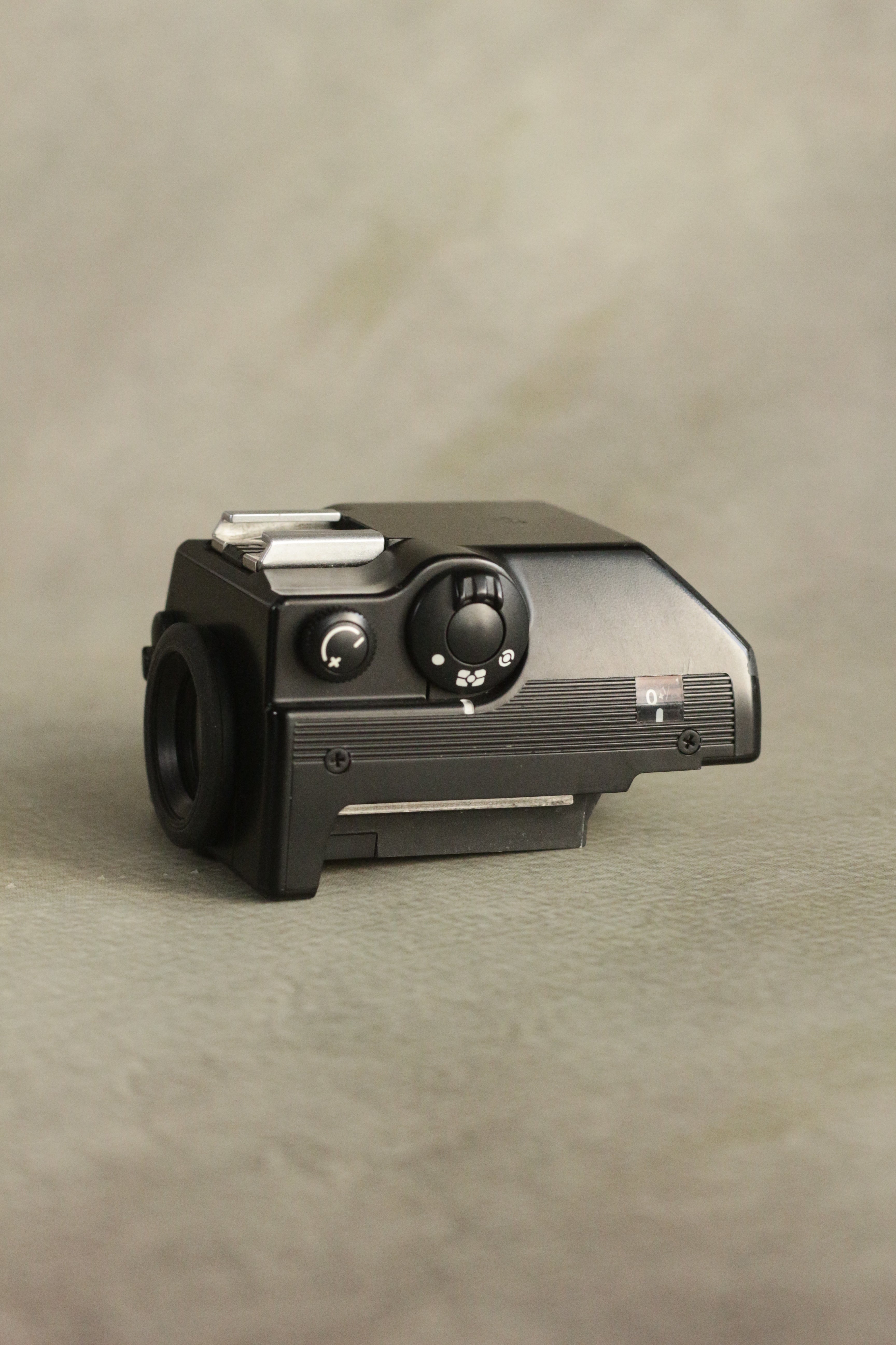 Nikon F4 + DP20 Viewfinder