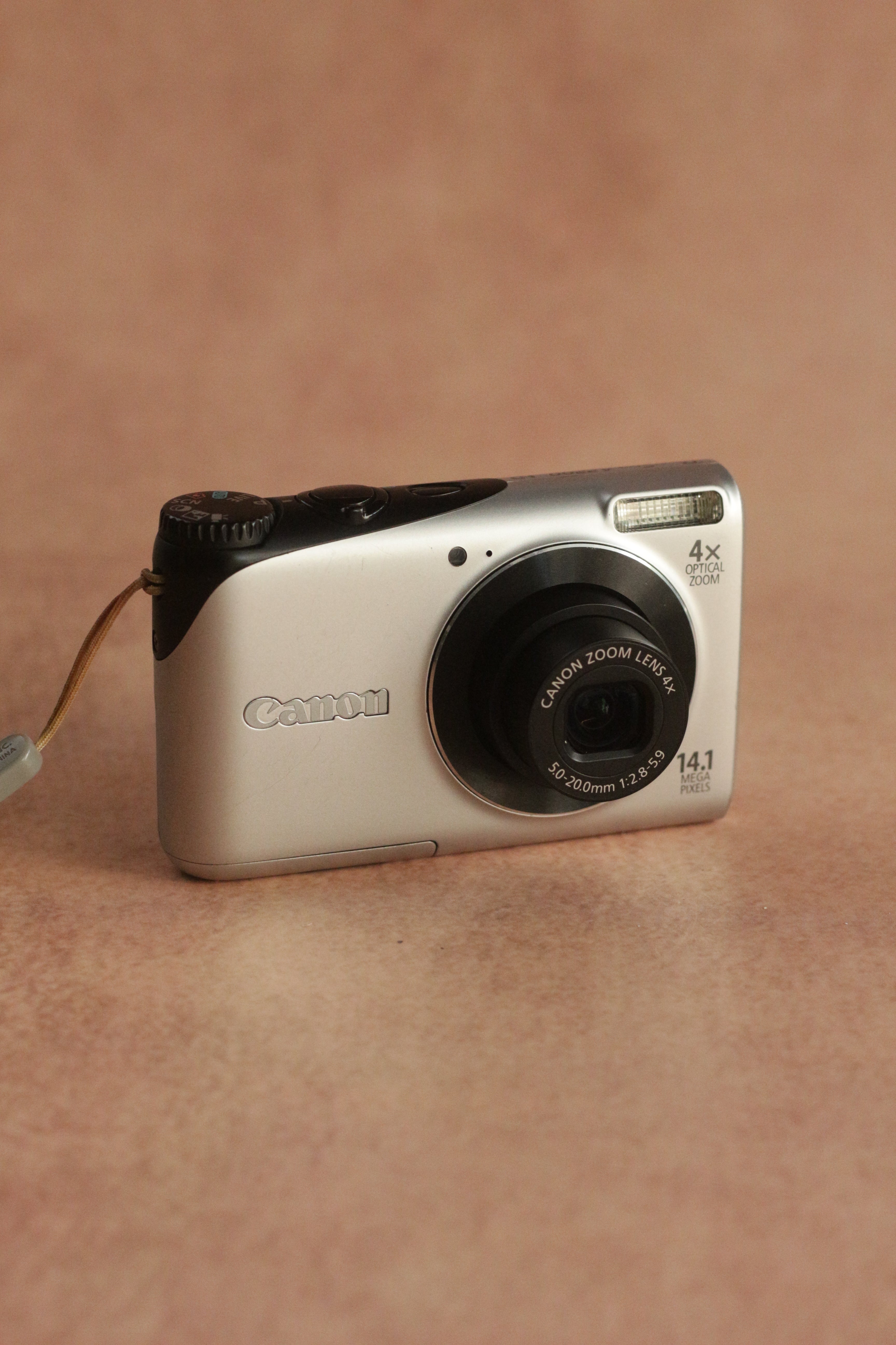 Canon PowerShot A2200 + original box