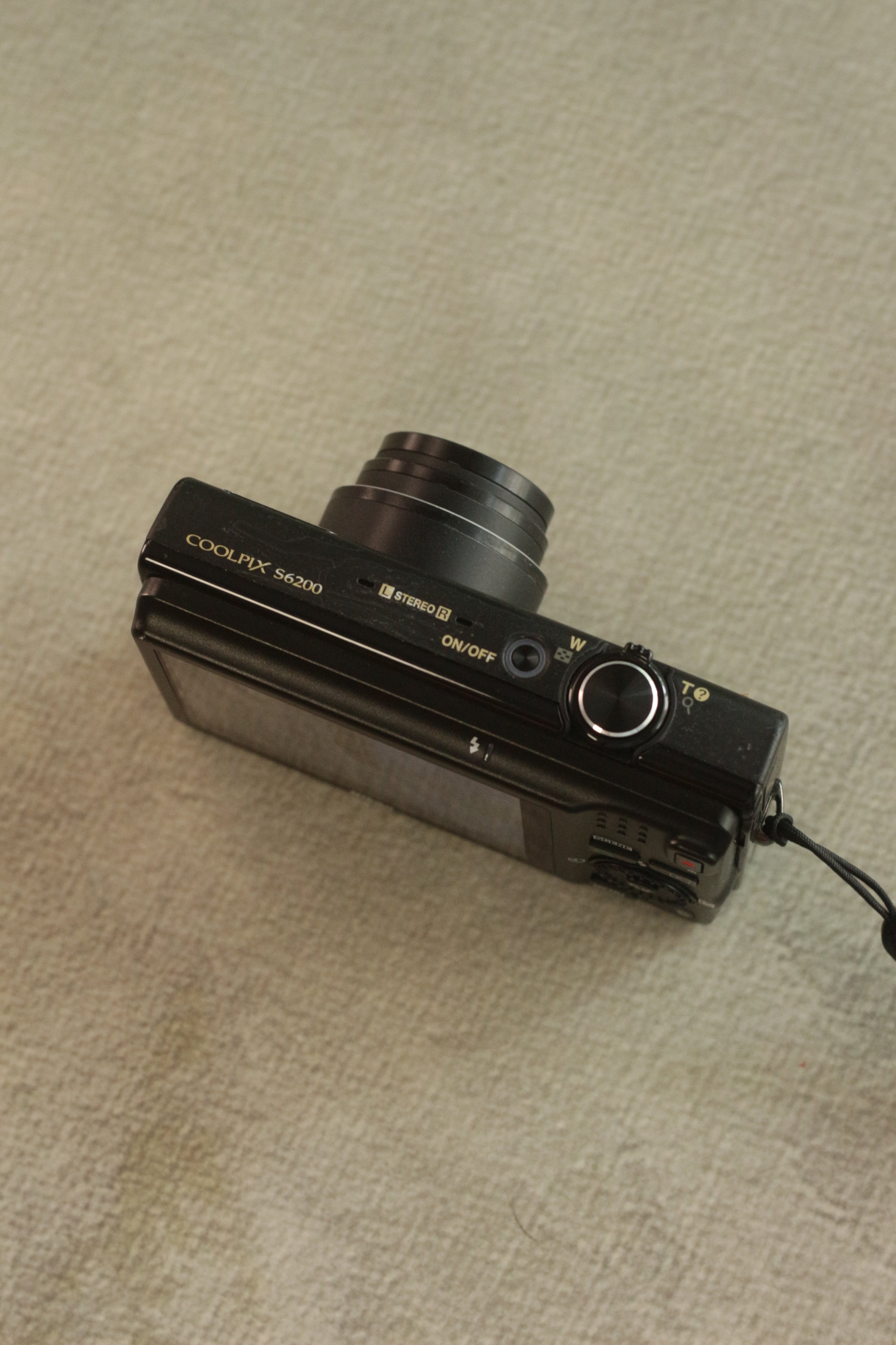 Nikon Coolpix S6200