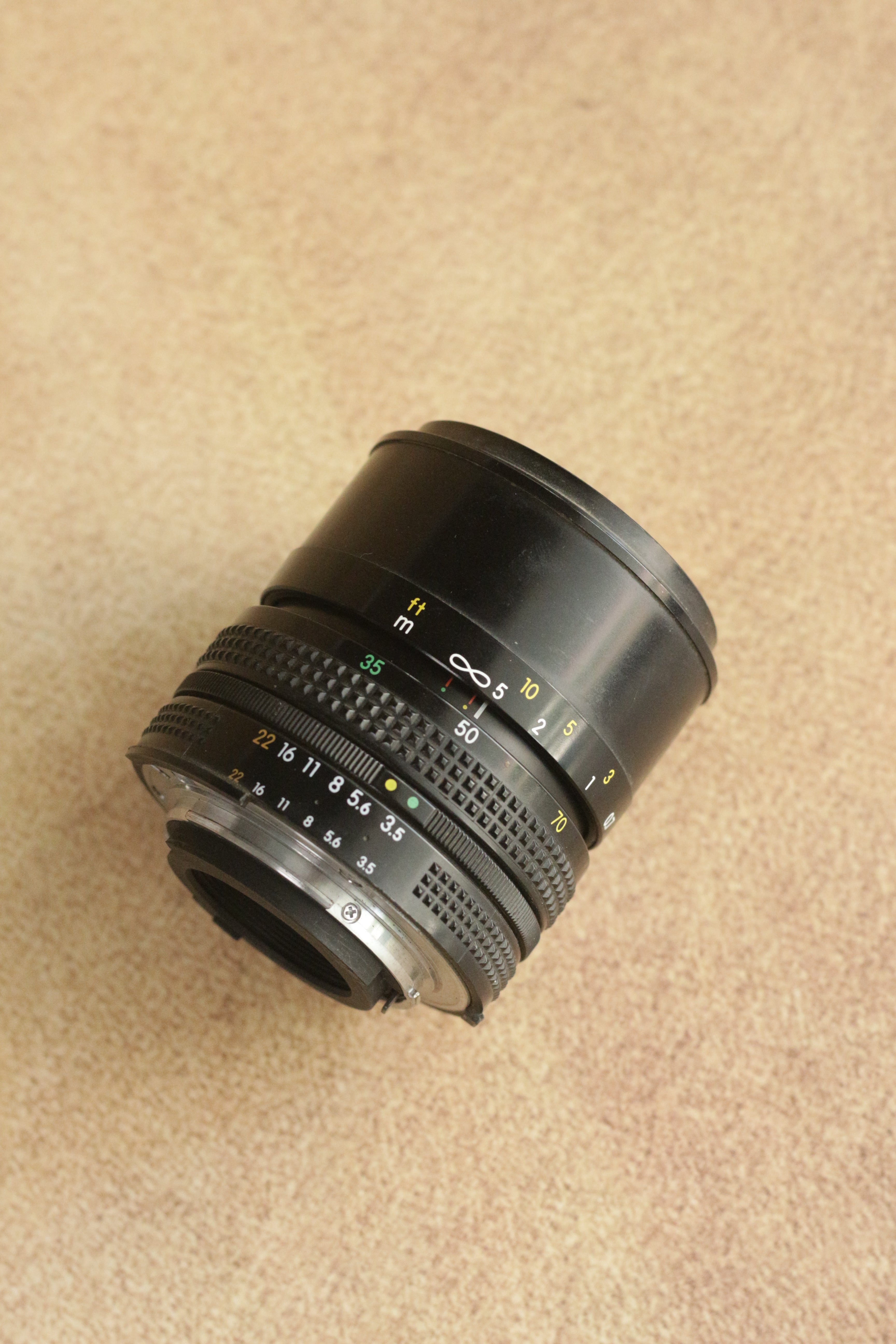 Nikon FM10 + Nikkor 35-70mm Zoom