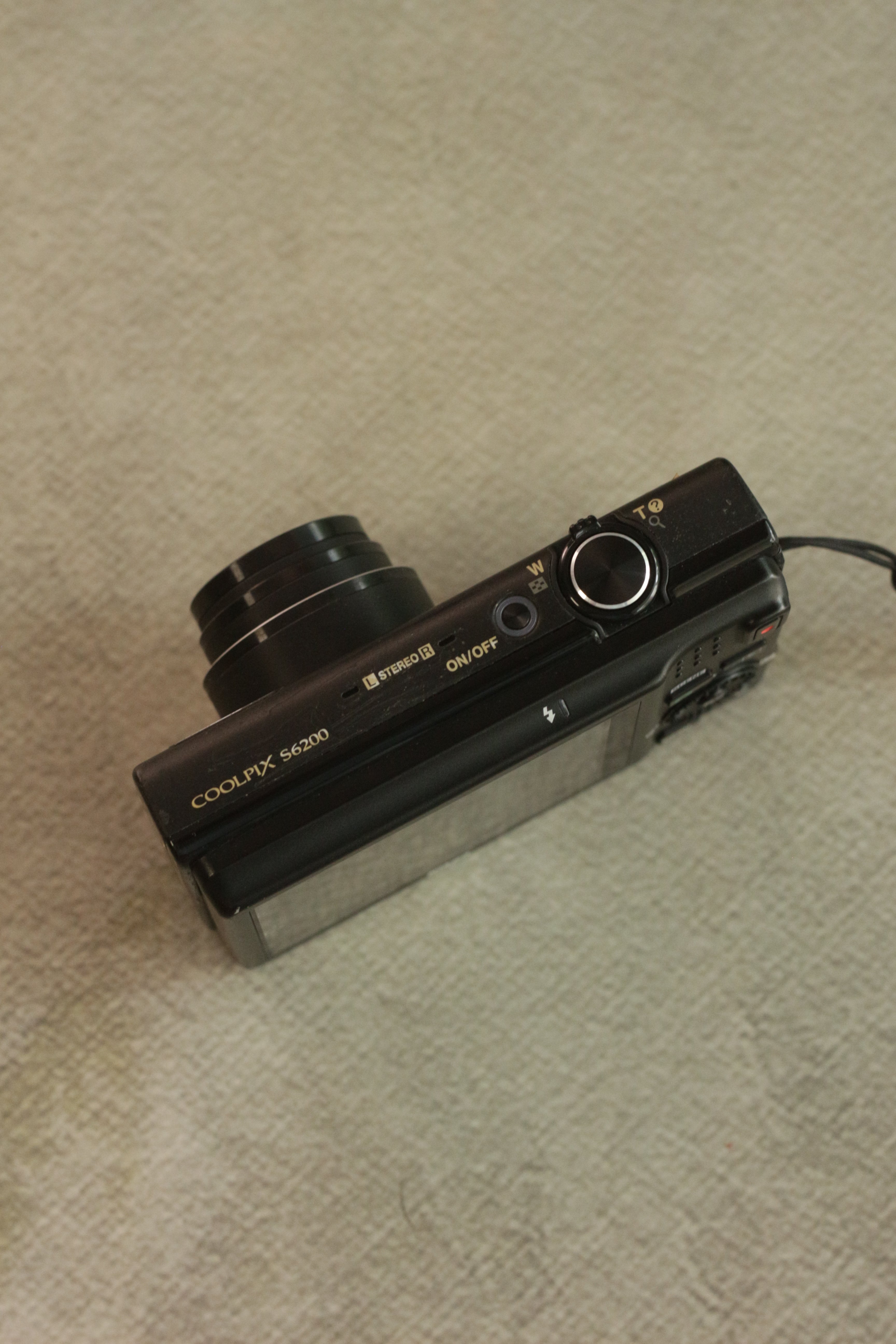 Nikon Coolpix S6200