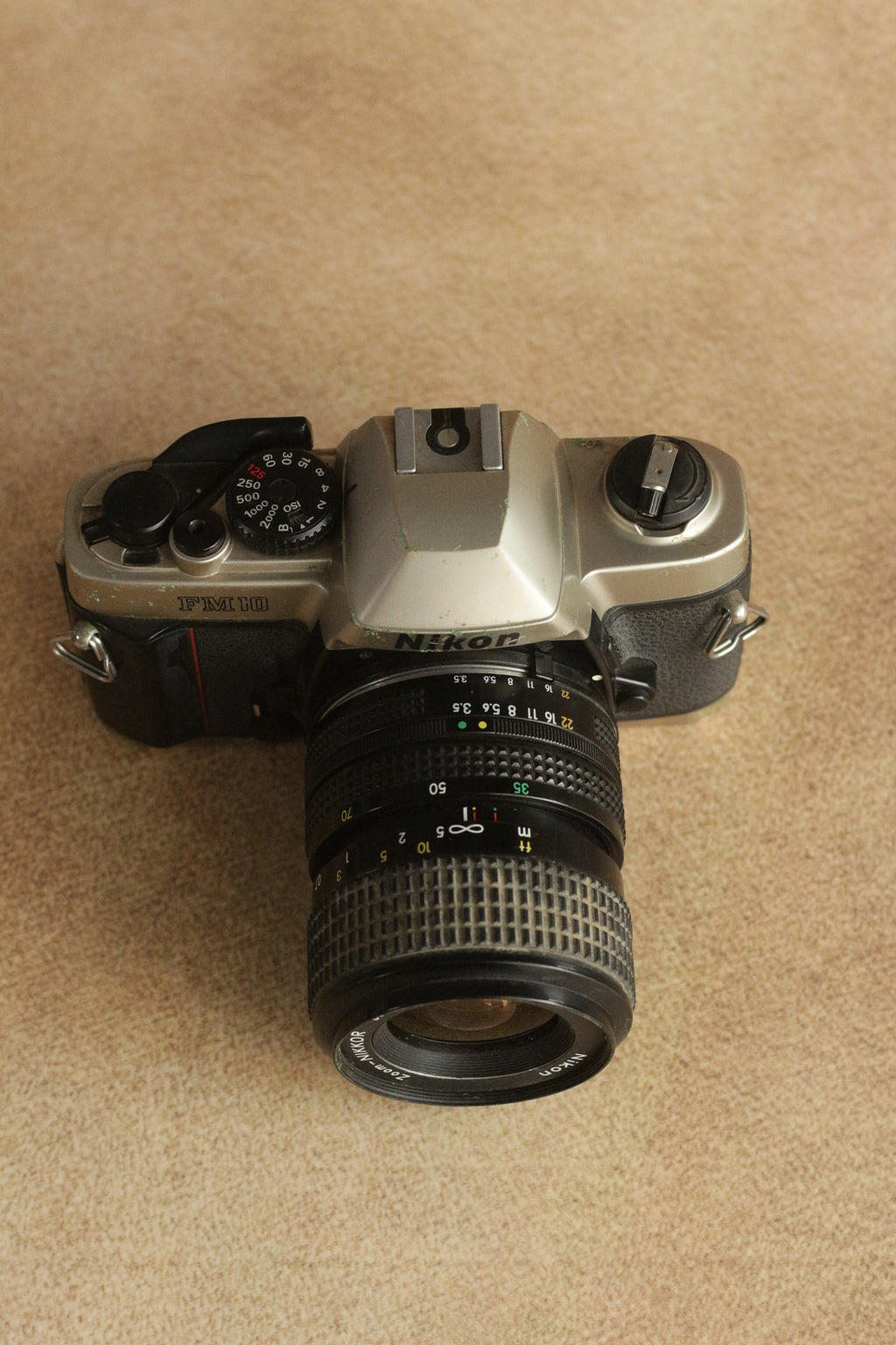 Nikon FM10 + Nikkor 35-70mm Zoom