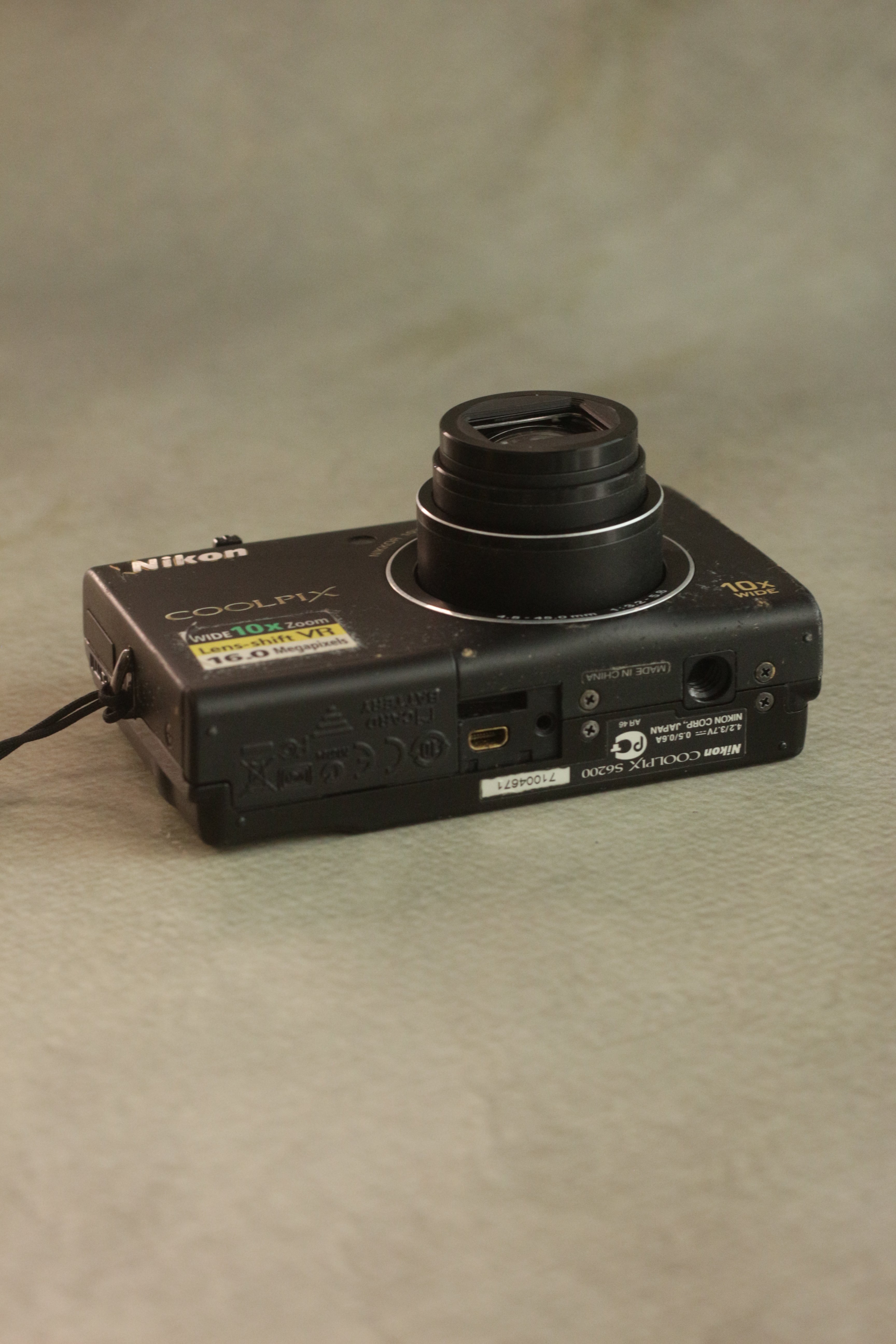 Nikon Coolpix S6200