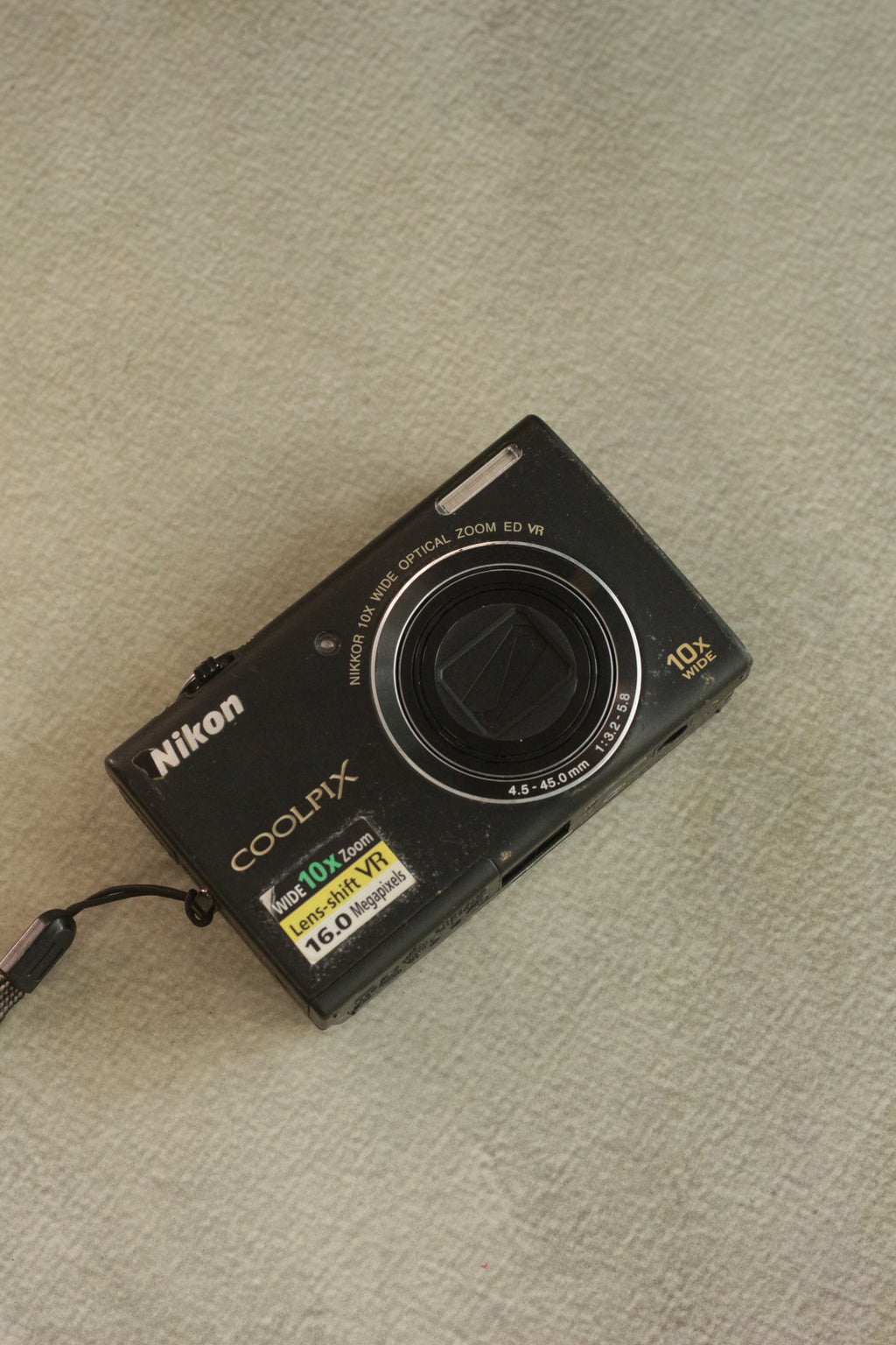 Nikon Coolpix S6200