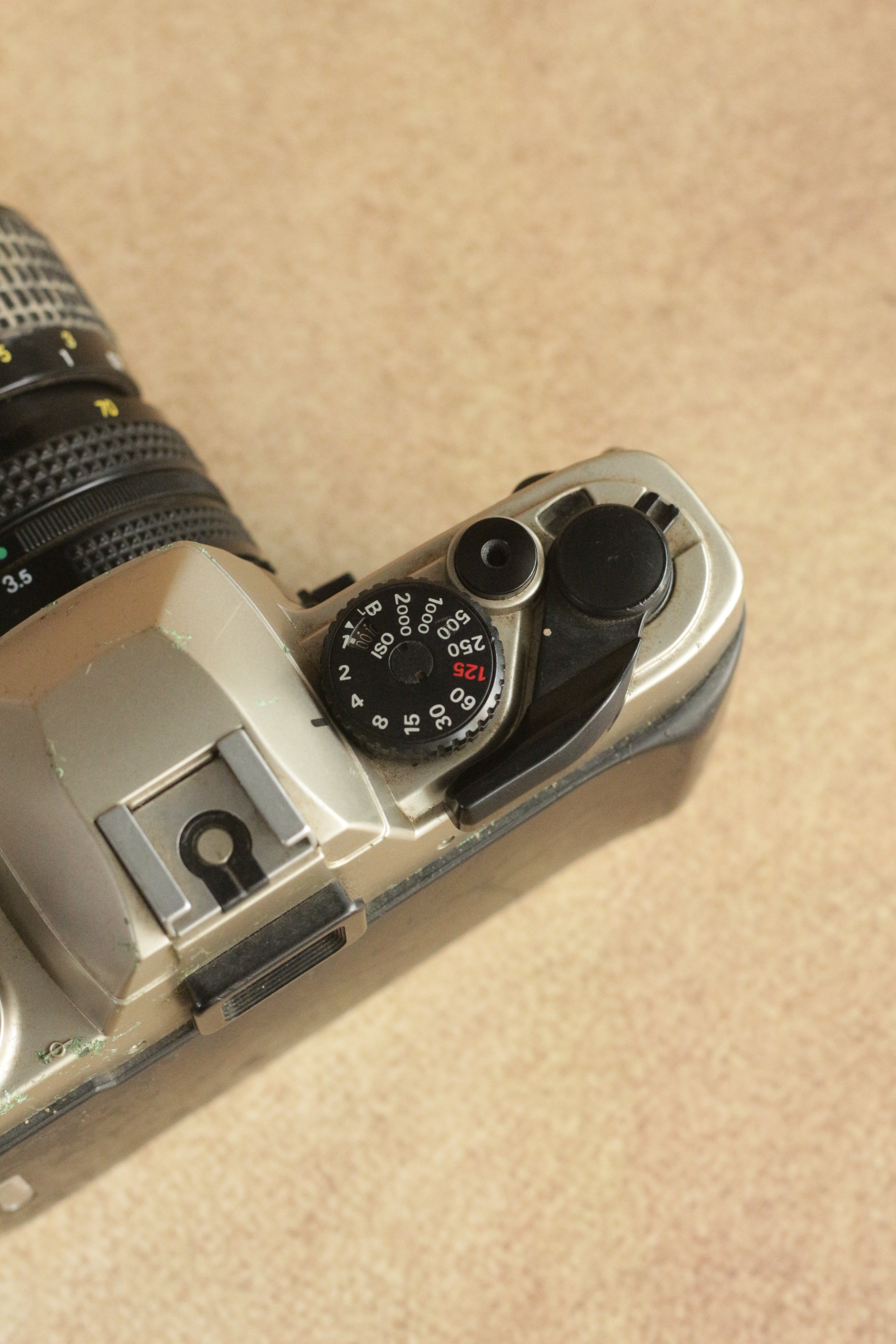 Nikon FM10 + Nikkor 35-70mm Zoom