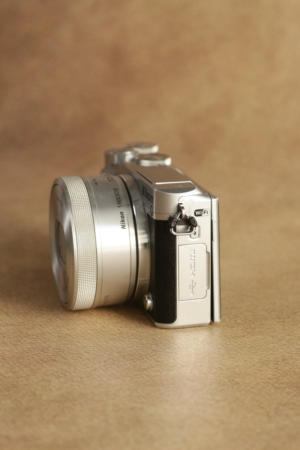 Nikon 1 J5 + 1 Nikkor 10-30mm VR lens