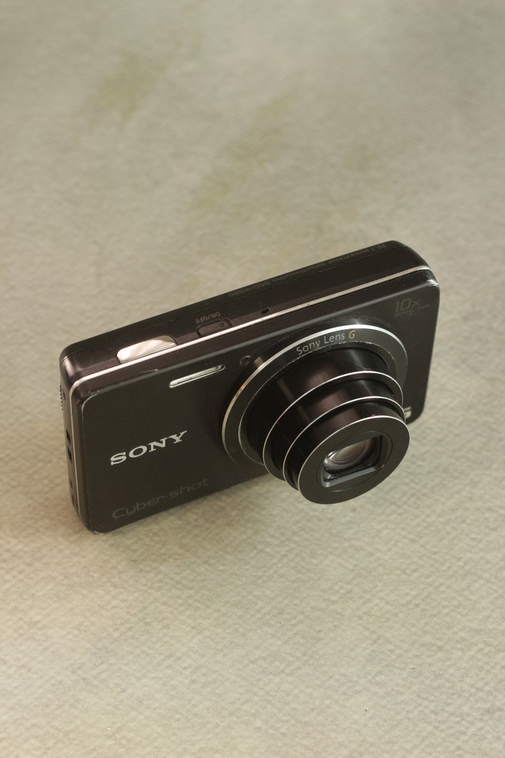 Sony Cyber-shot DSC-W690