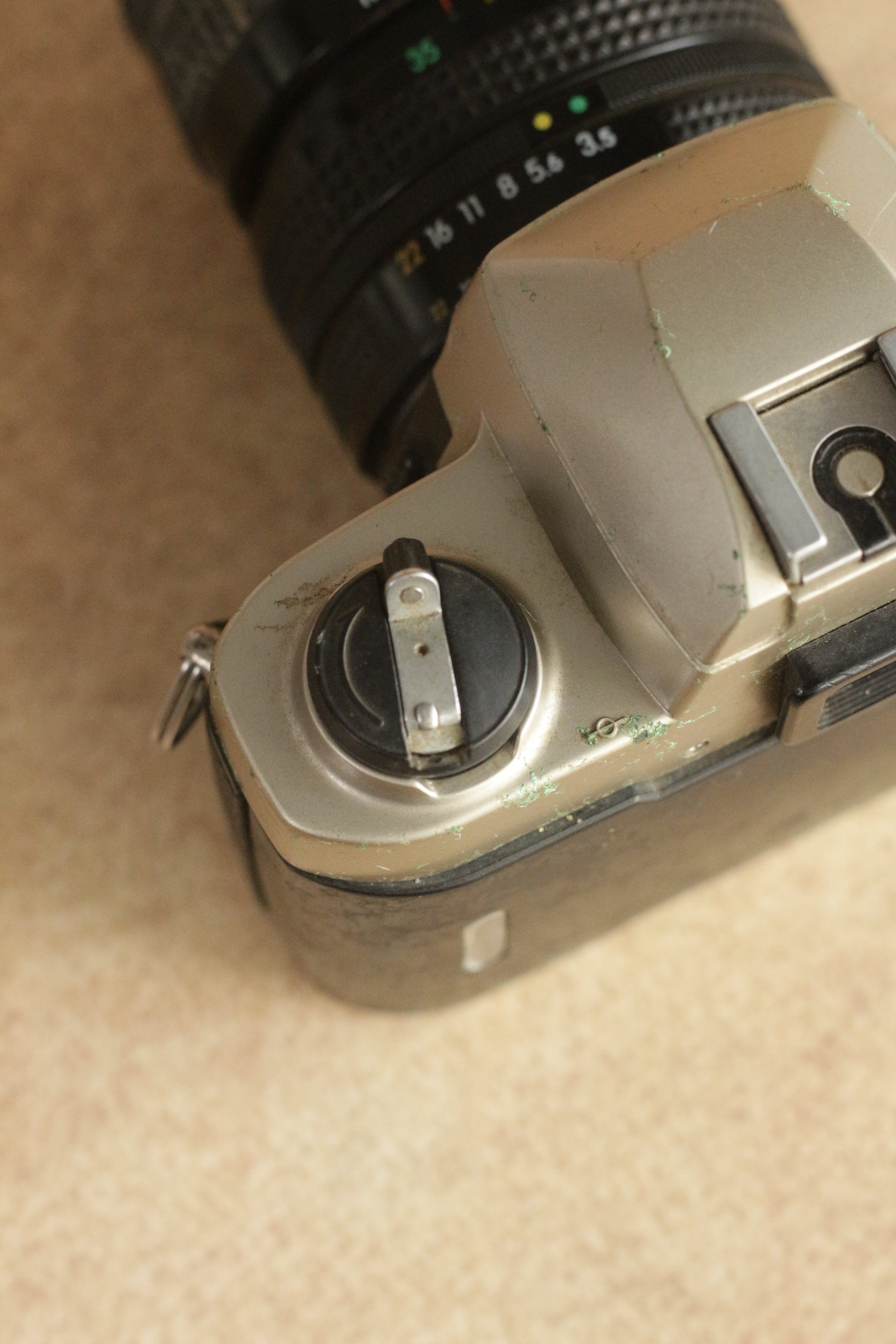 Nikon FM10 + Nikkor 35-70mm Zoom