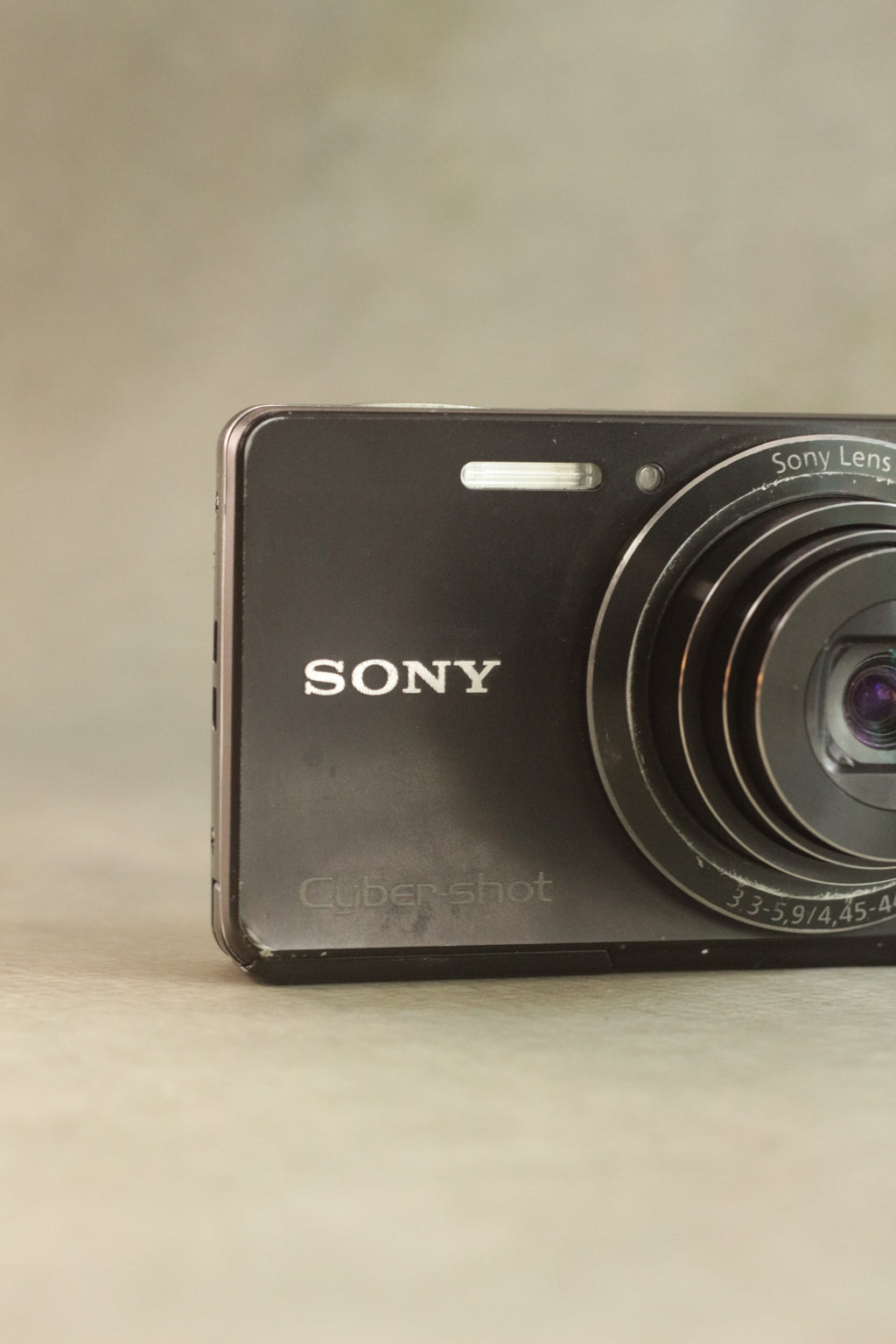 Sony Cyber-shot DSC-W690