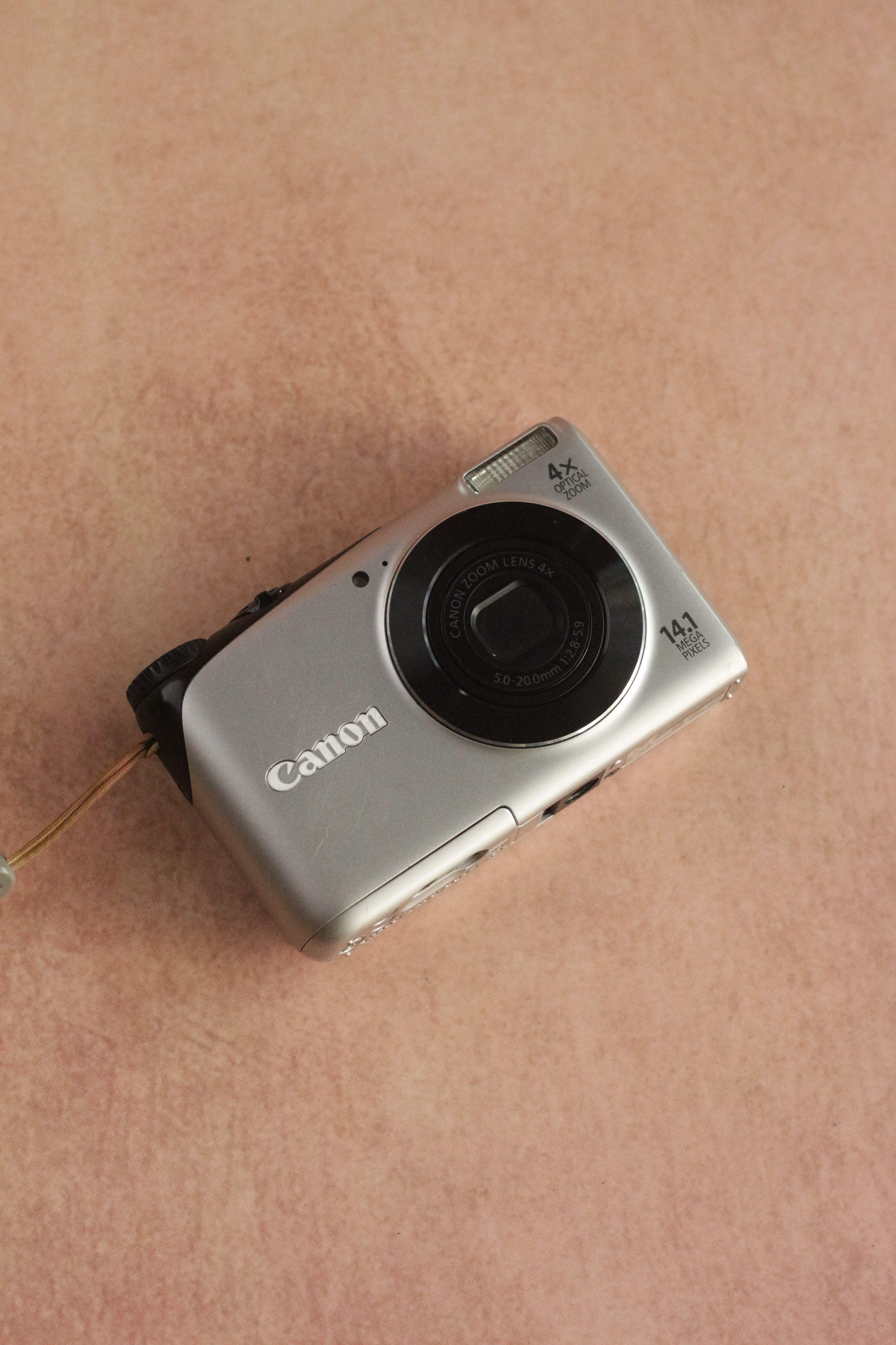Canon PowerShot A2200 + original box