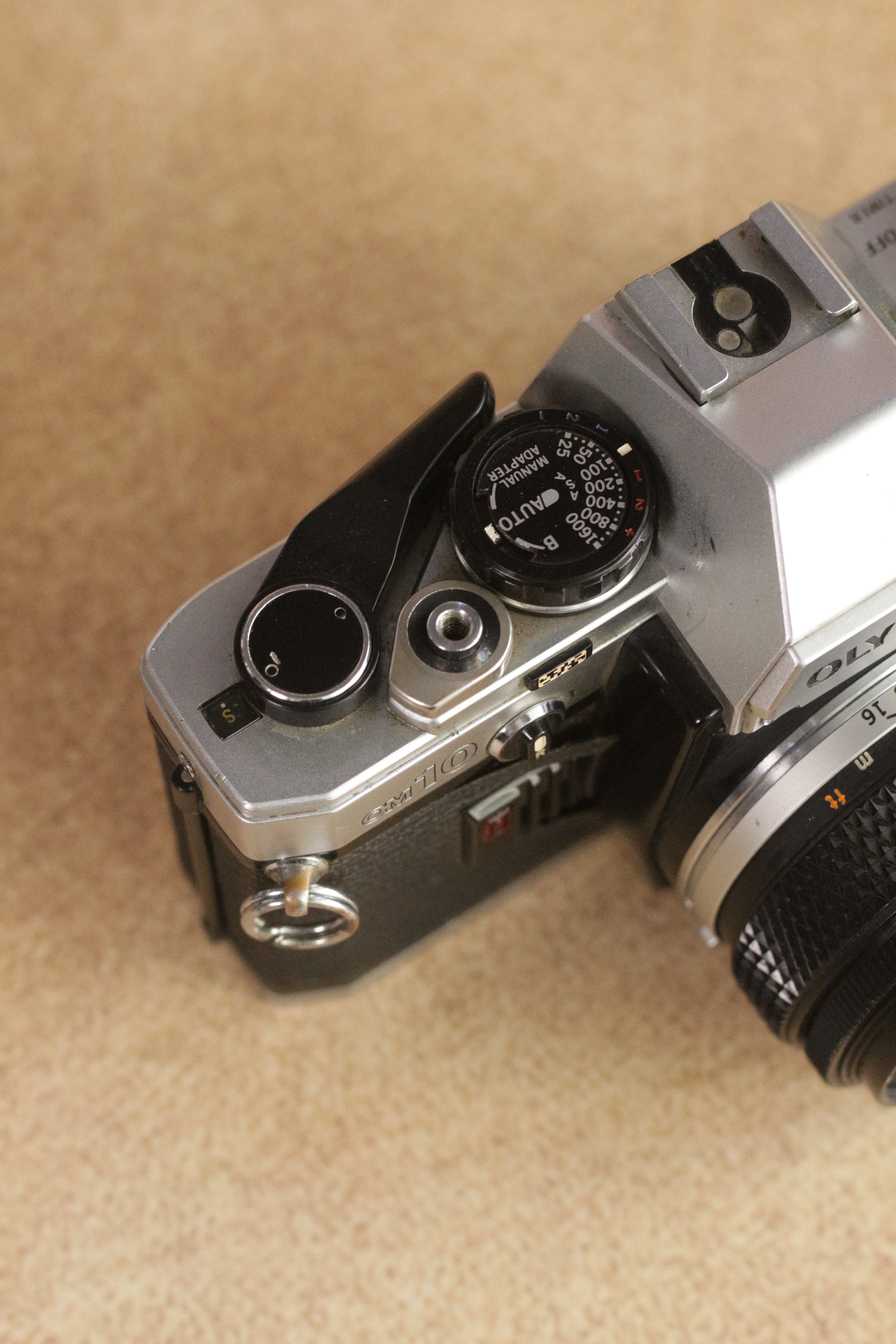 Olympus OM10 + Zuiko Auto-S 50mm F1.8 + Manual Adapter