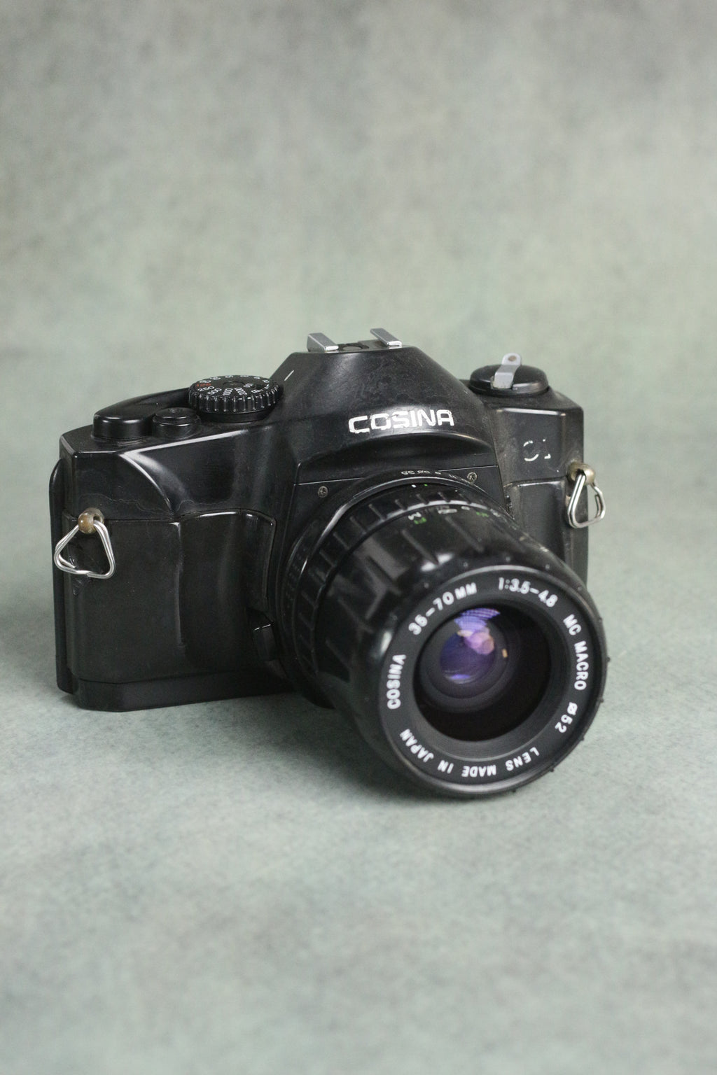 Cosina C1S + Cosina MC Macro 35-70mm F3.5-4.8