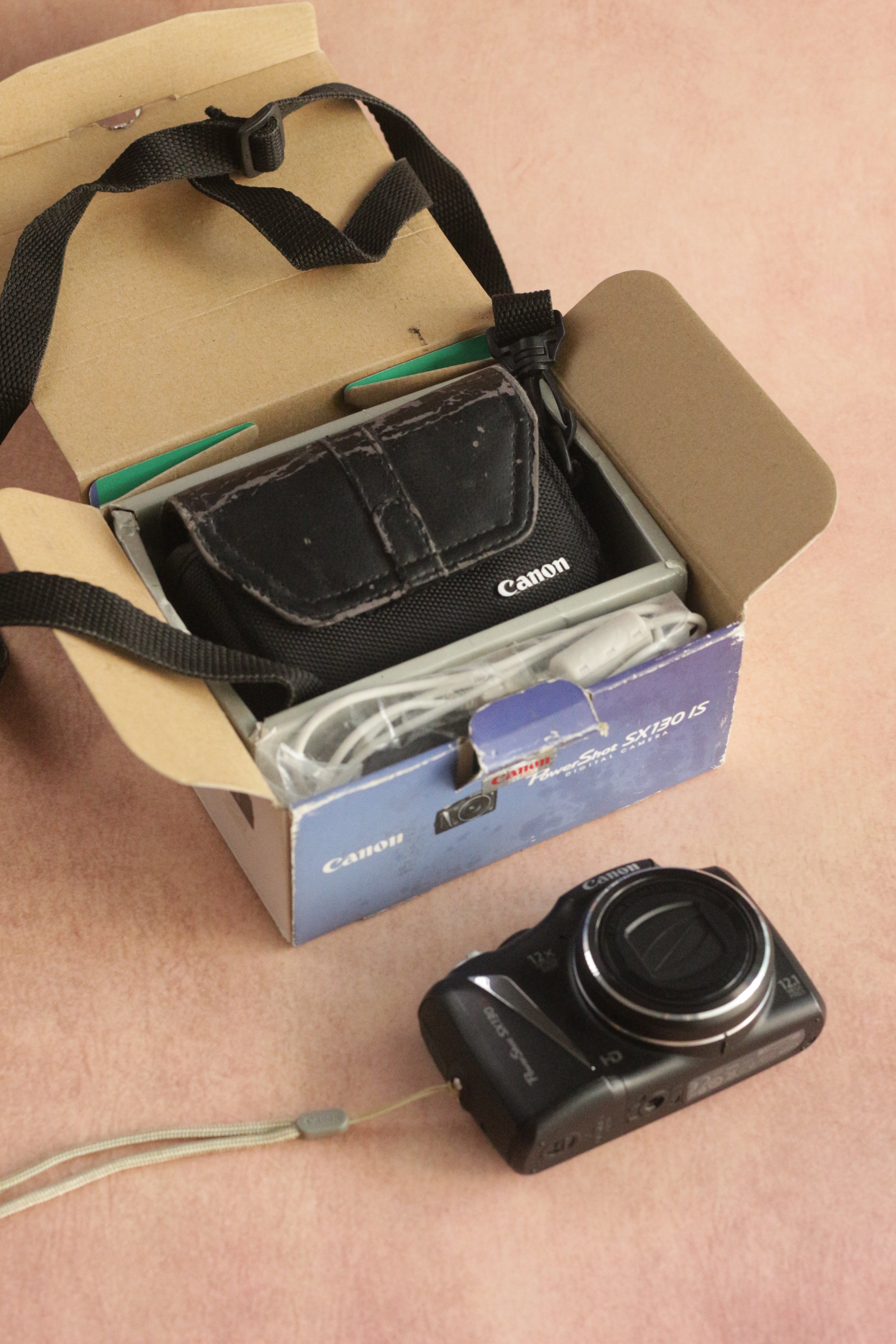 Canon PowerShot SX130 IS + original box