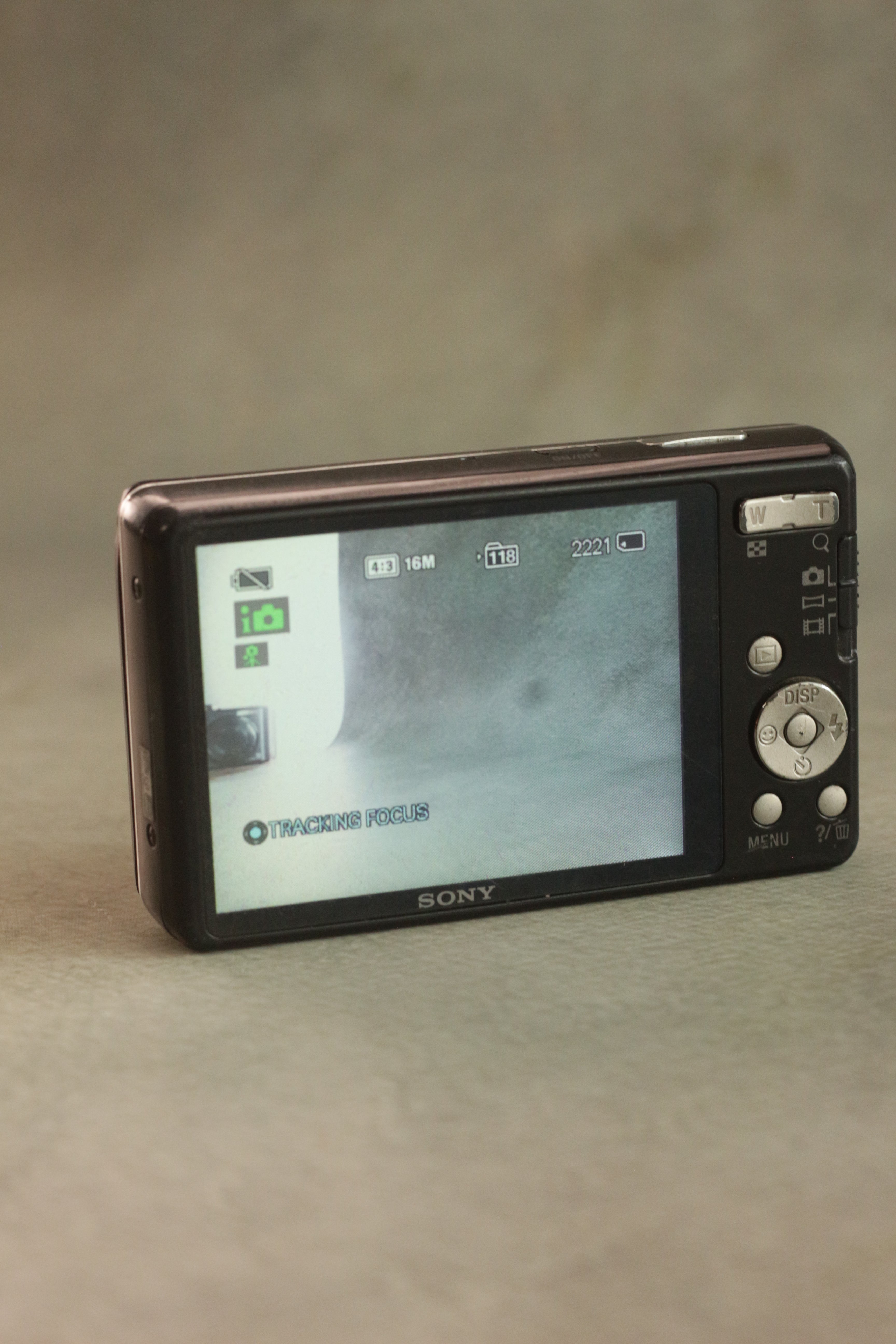 Sony Cyber-shot DSC-W690