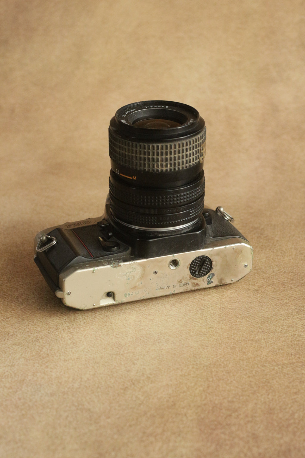 Nikon FM10 + Nikkor 35-70mm Zoom