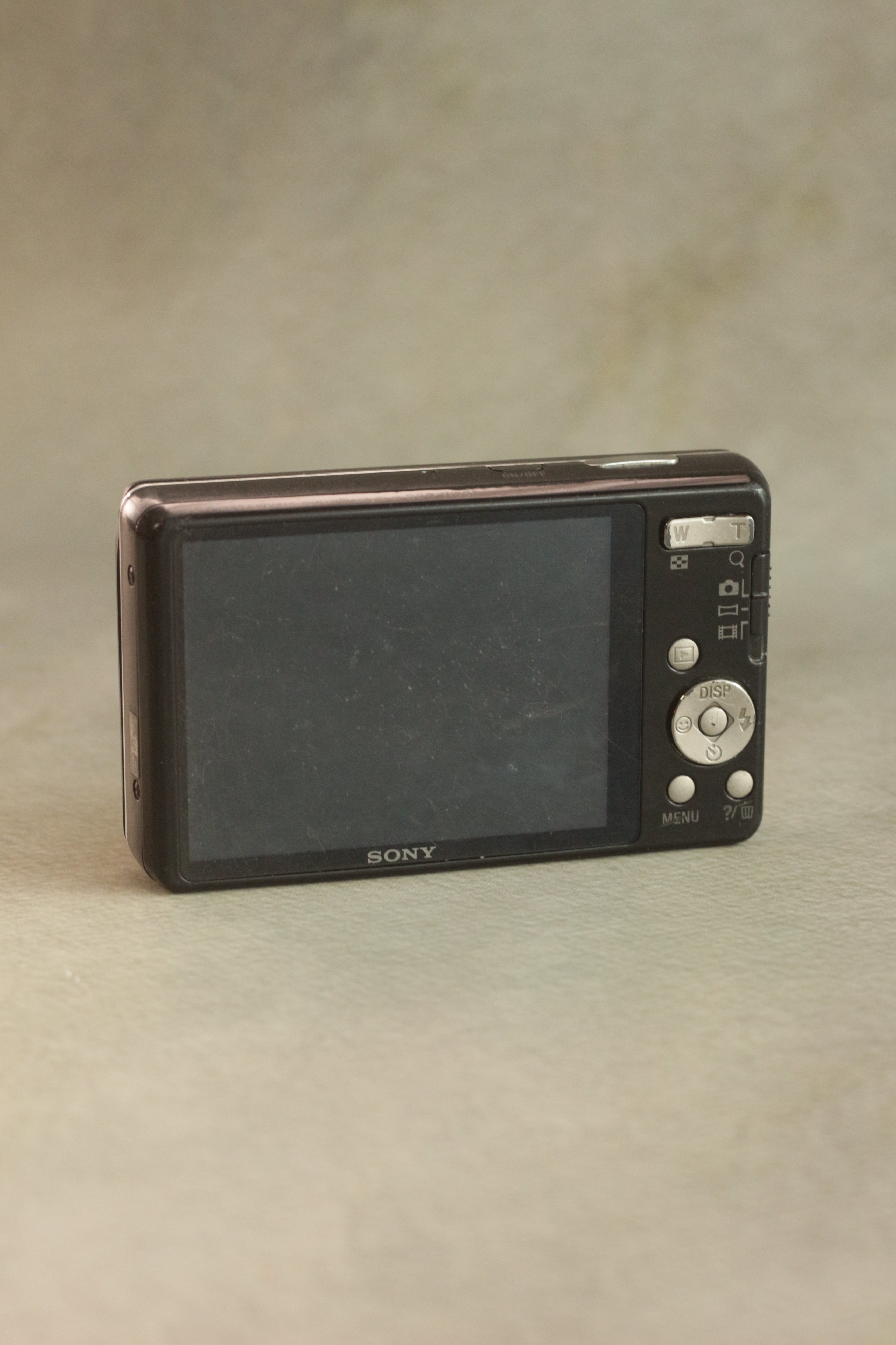 Sony Cyber-shot DSC-W690