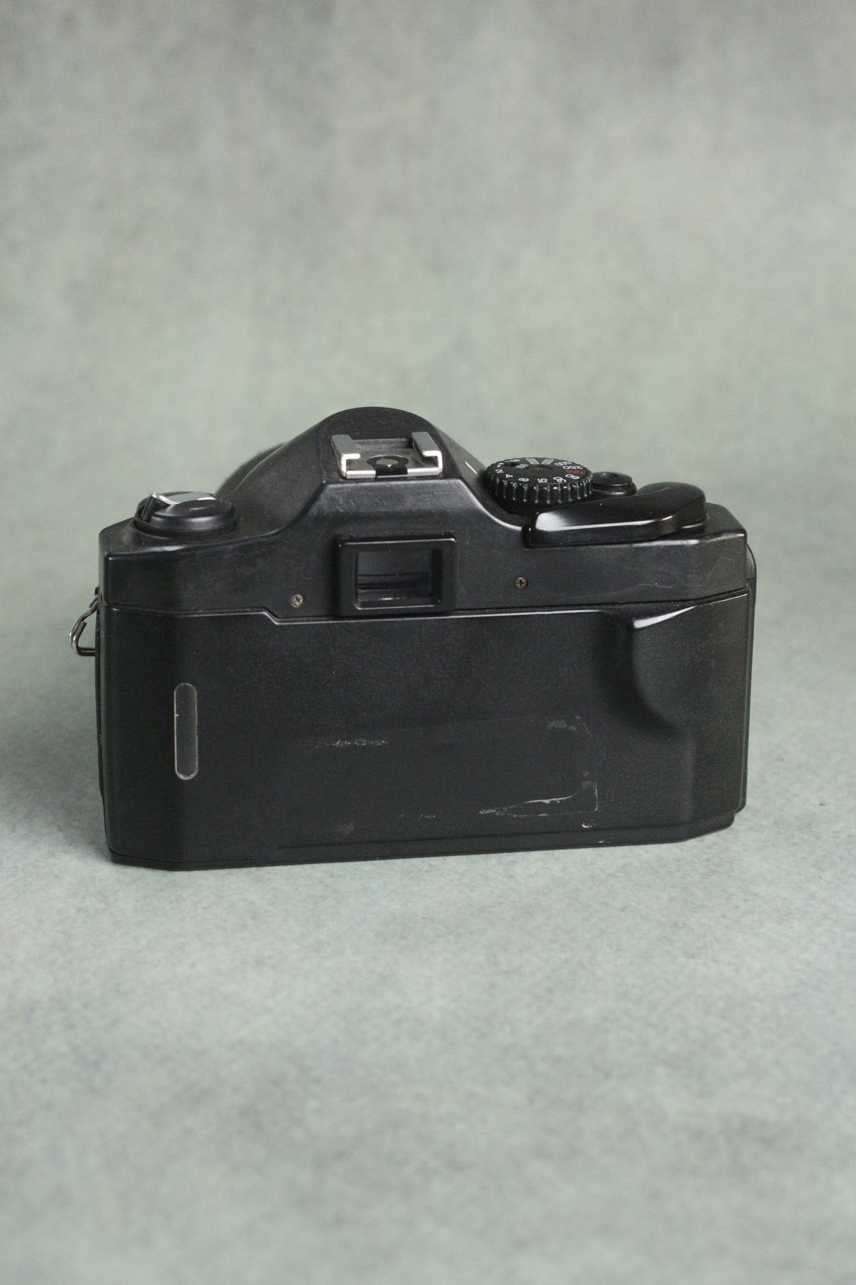 Cosina C1S + Cosina MC Macro 35-70mm F3.5-4.8