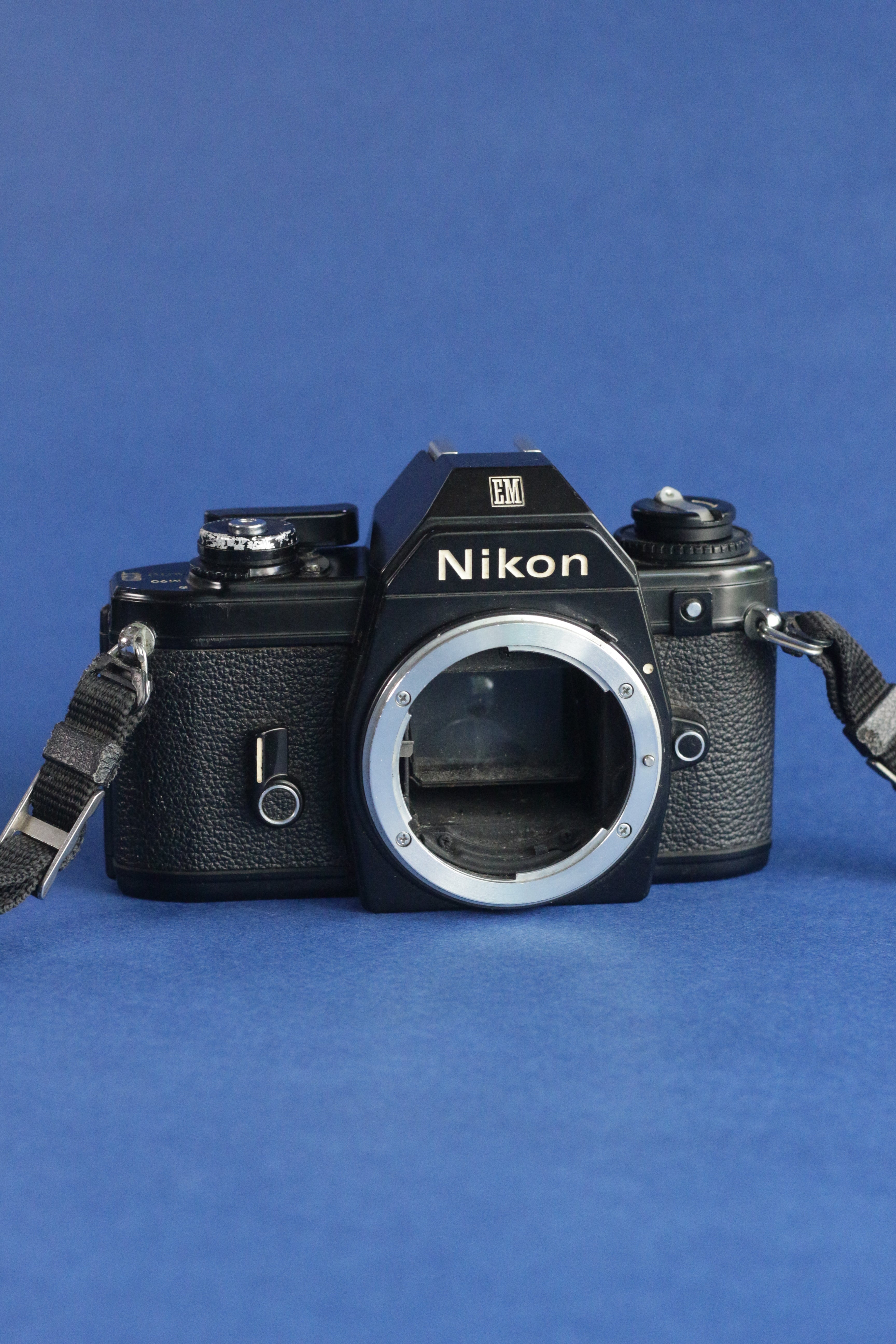 Nikon EM + Nikkor Series E 50mm F1.8