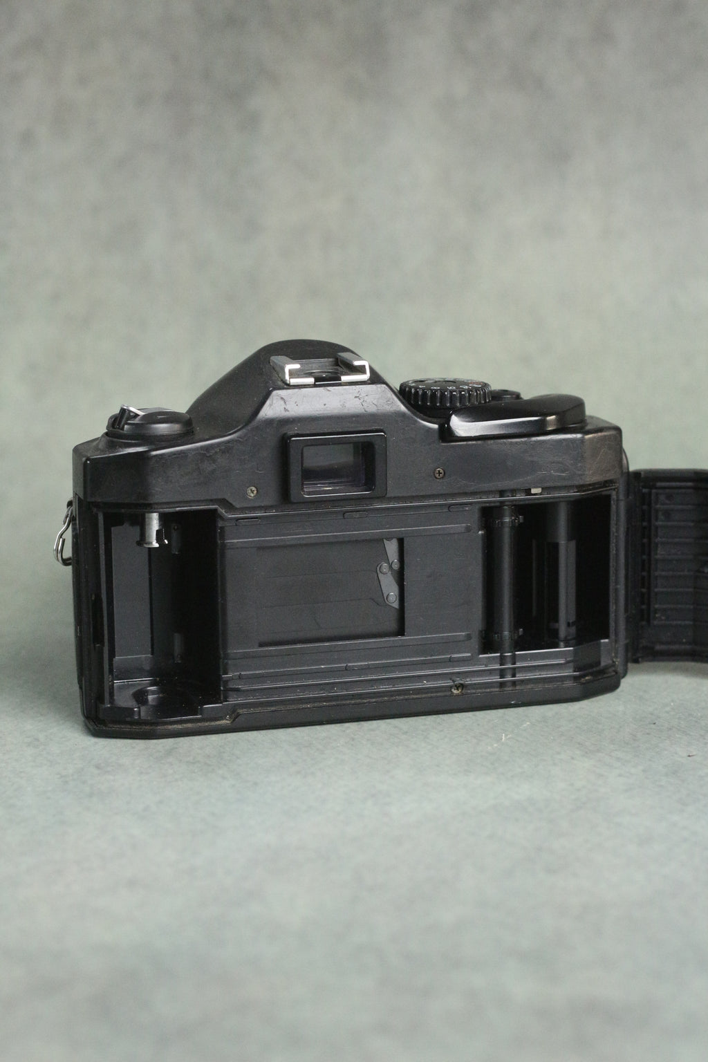 Cosina C1S + Cosina MC Macro 35-70mm F3.5-4.8