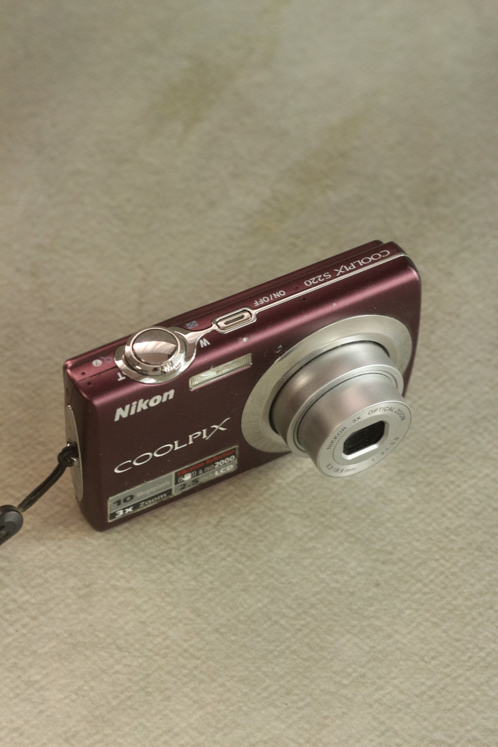 Nikon Coolpix S220