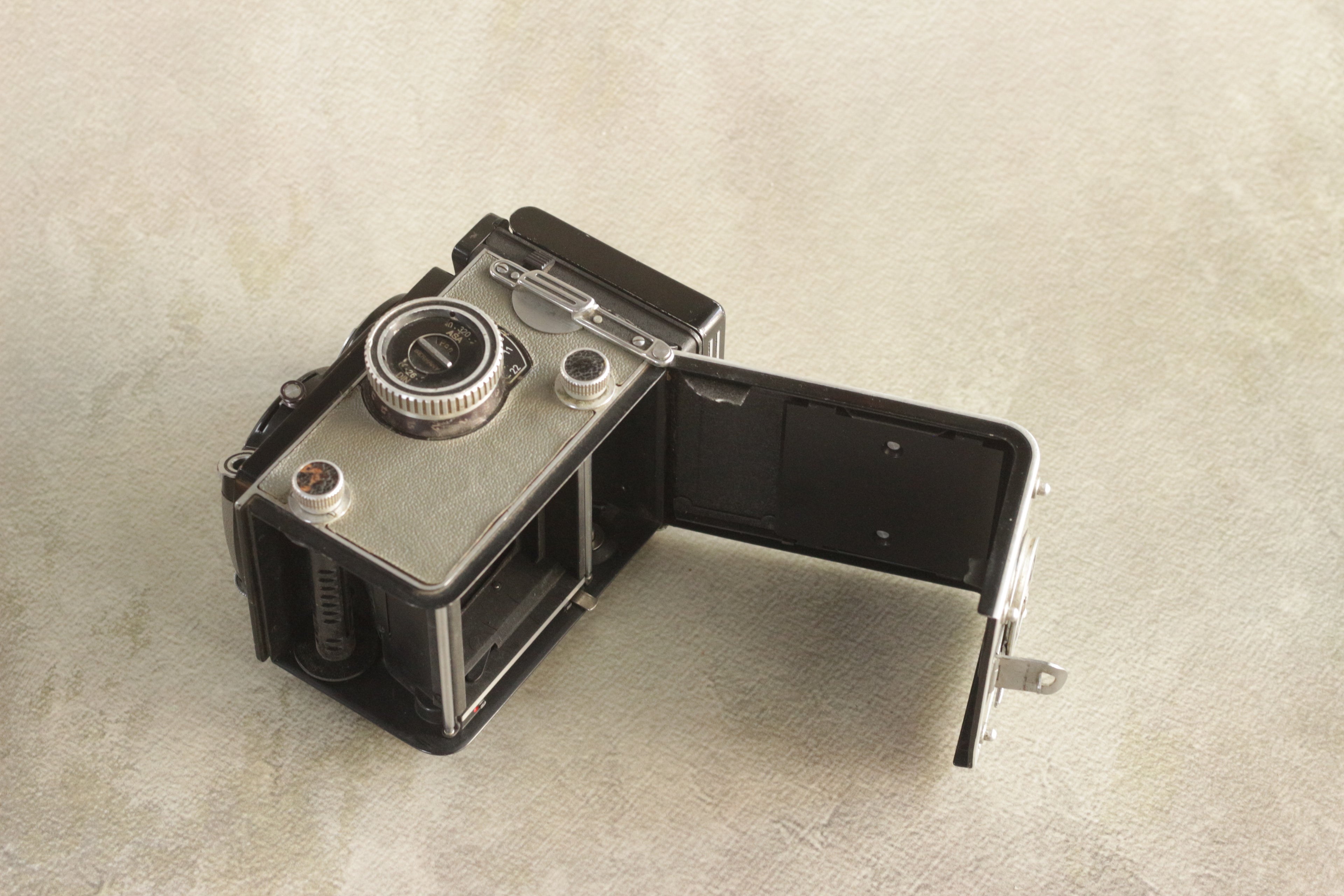 Rolleiflex T