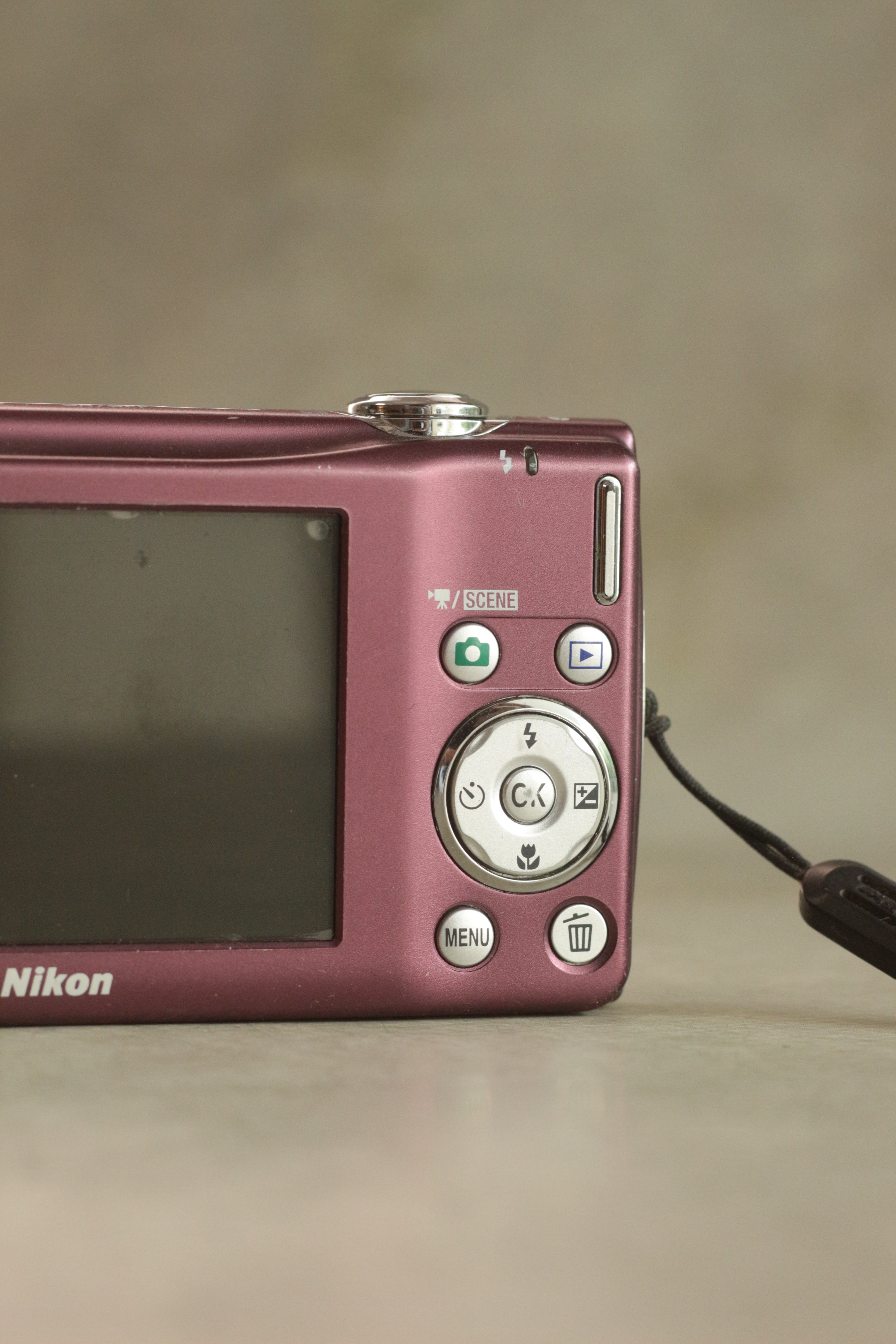 Nikon Coolpix S220