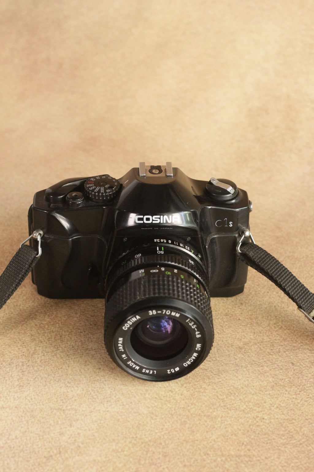 Cosina C1S + MC Cosina Zoom 35-70mm F3.5-4.5
