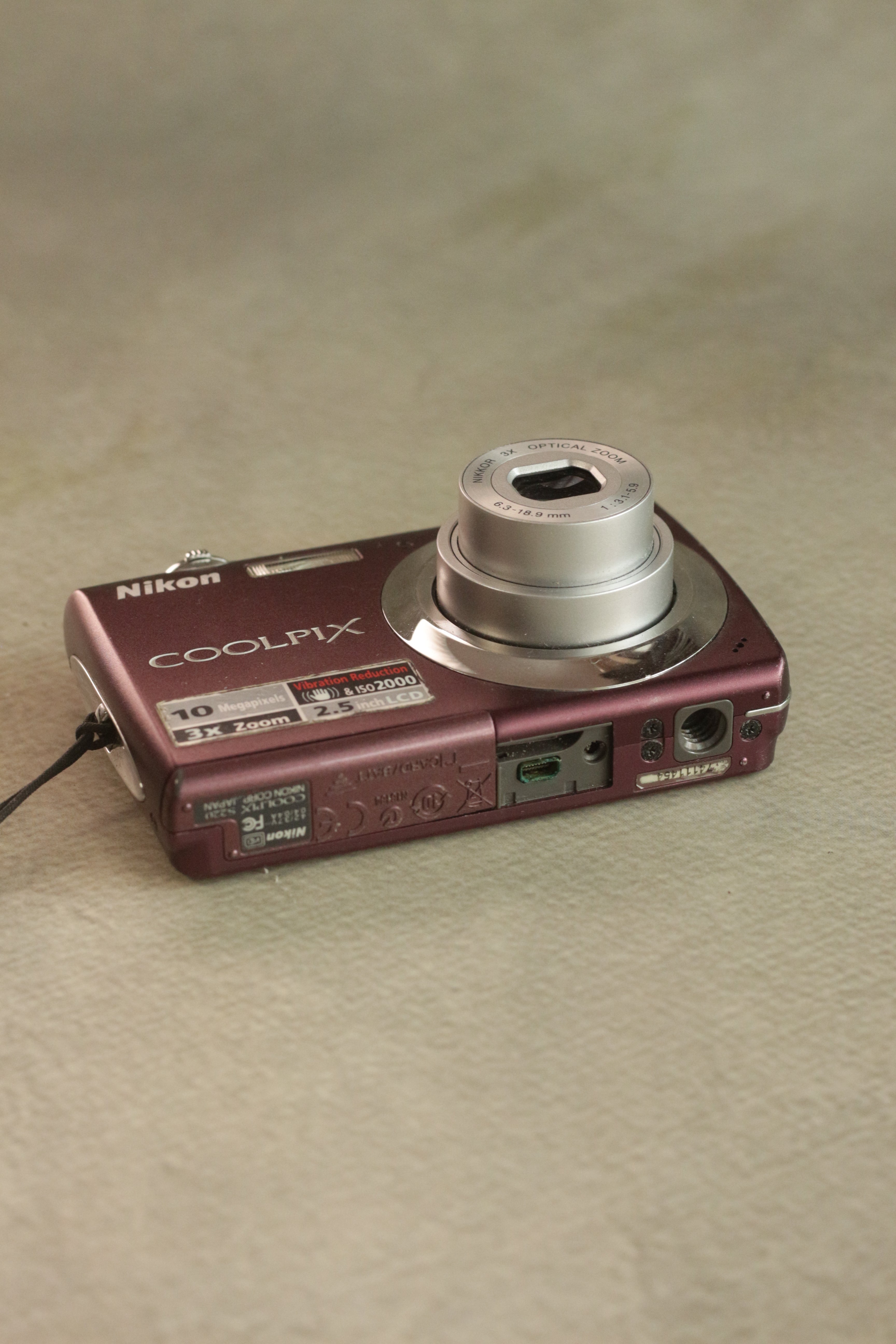 Nikon Coolpix S220