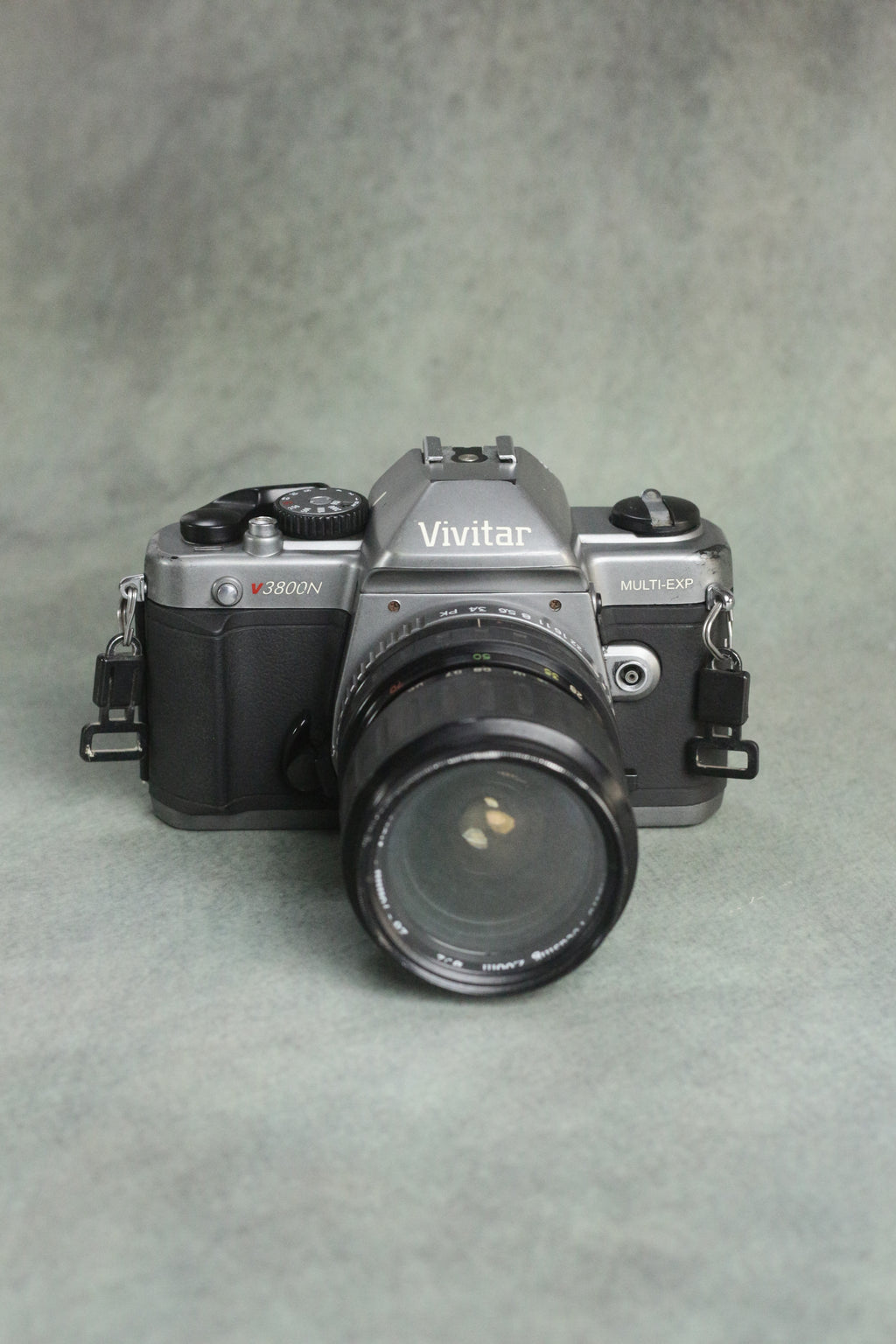 Vivitar V3800N + Vivitar MC Macro 28-70mm F3.4-4.8