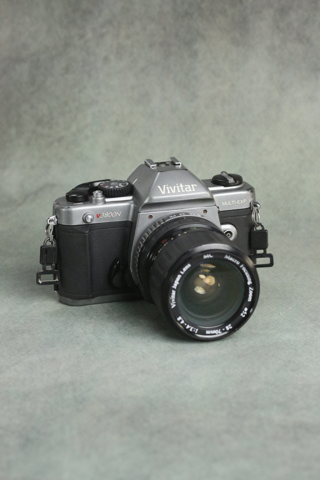 Vivitar V3800N + Vivitar MC Macro 28-70mm F3.4-4.8