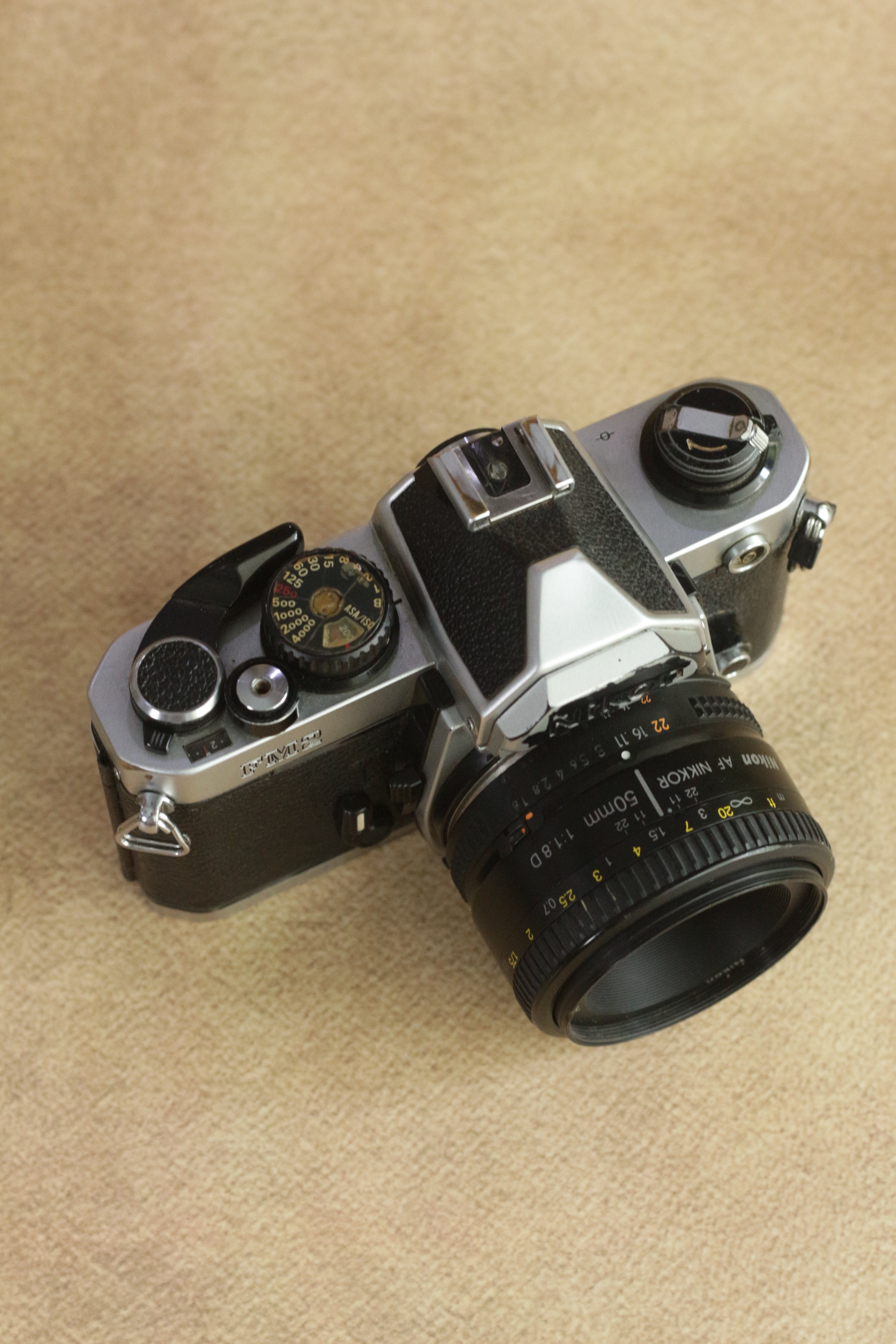 Nikon FM2n + Nikon Nikkor AF 50mm F1.8 D