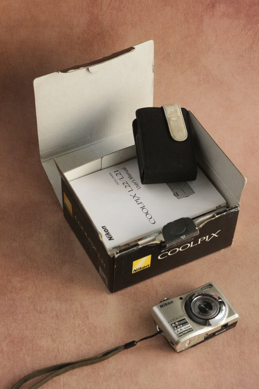Nikon Coolpix L21 + original box