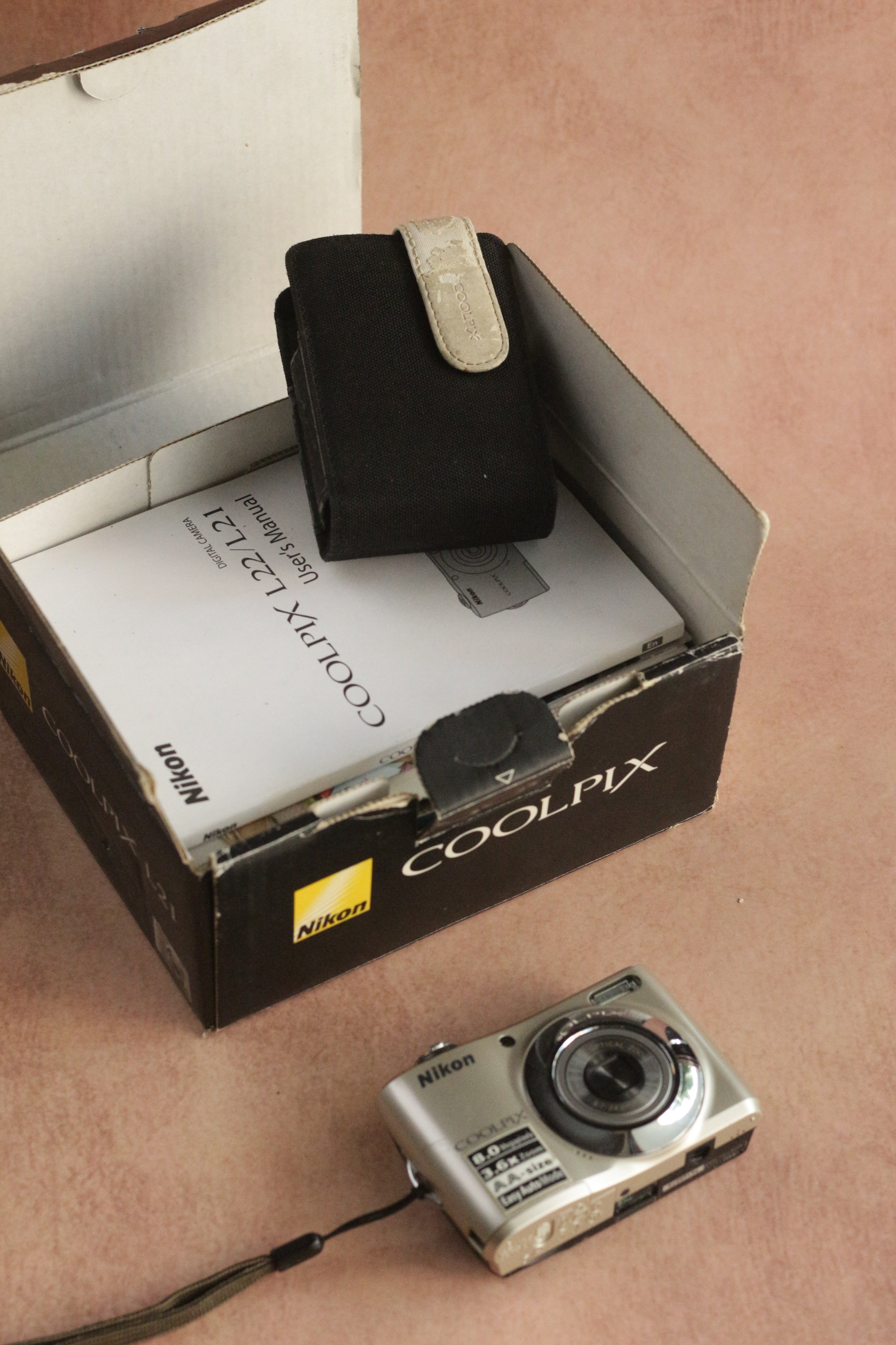 Nikon Coolpix L21 + original box