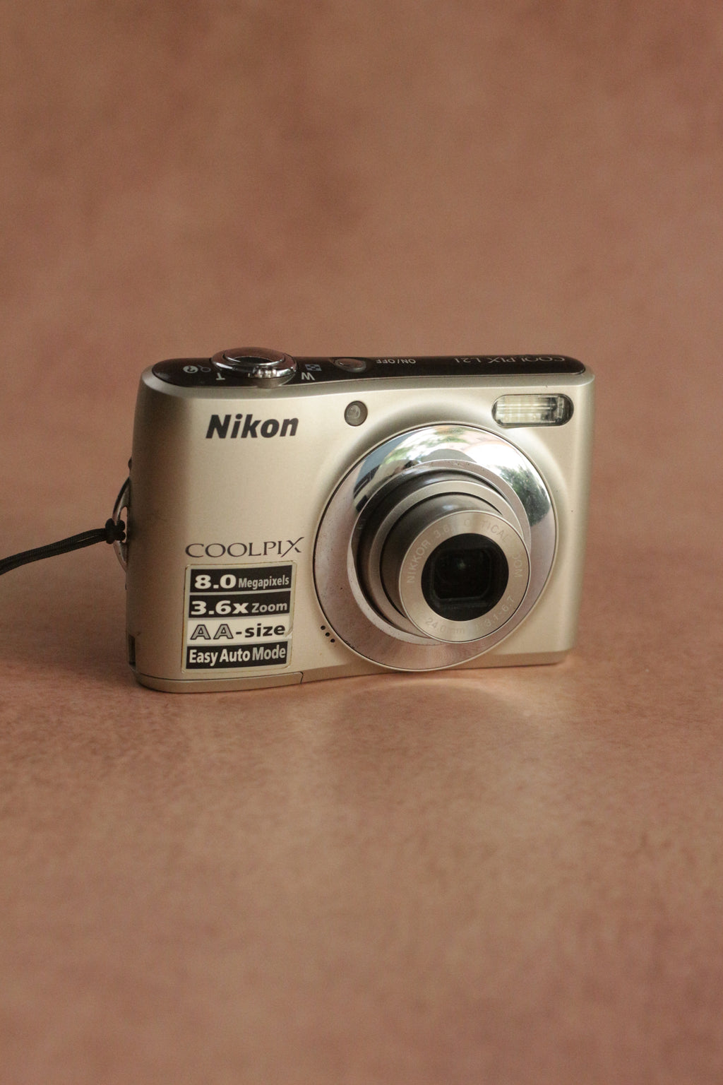 Nikon Coolpix L21 + original box