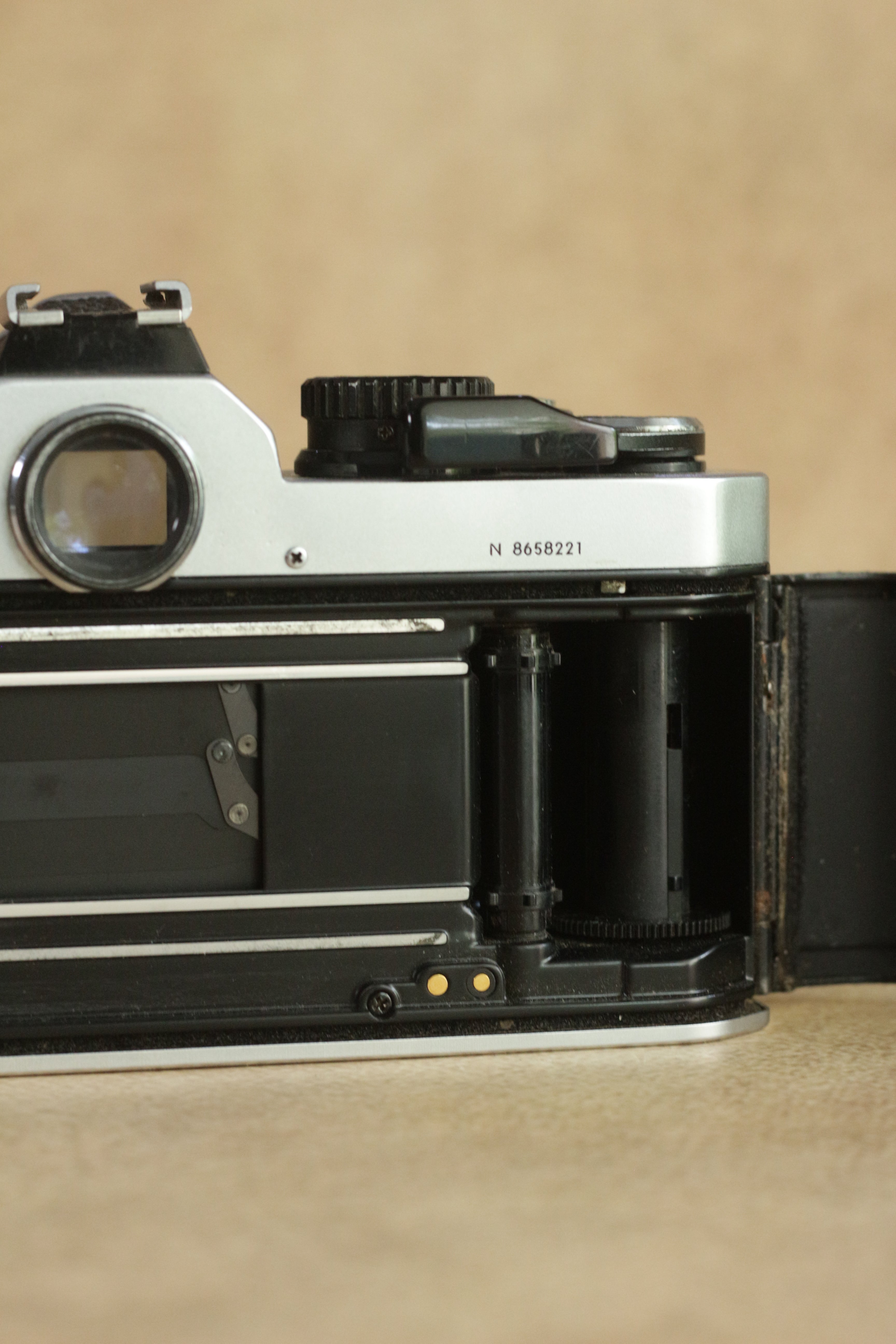 Nikon FM2n + Nikon Nikkor AF 50mm F1.8 D