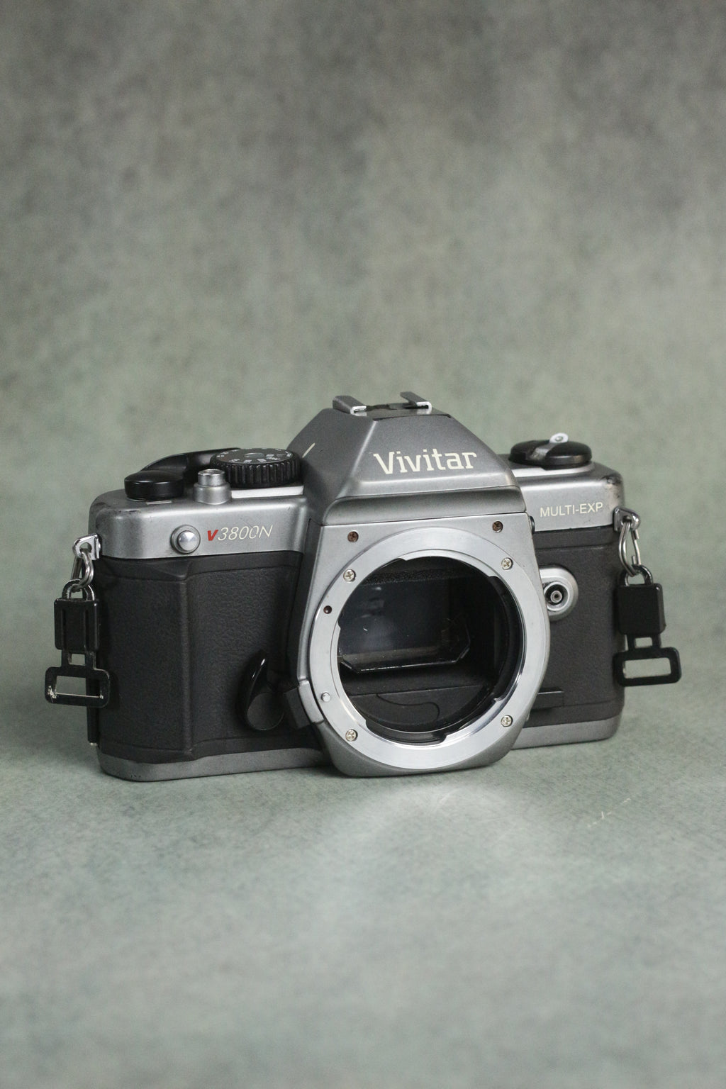 Vivitar V3800N + Vivitar MC Macro 28-70mm F3.4-4.8