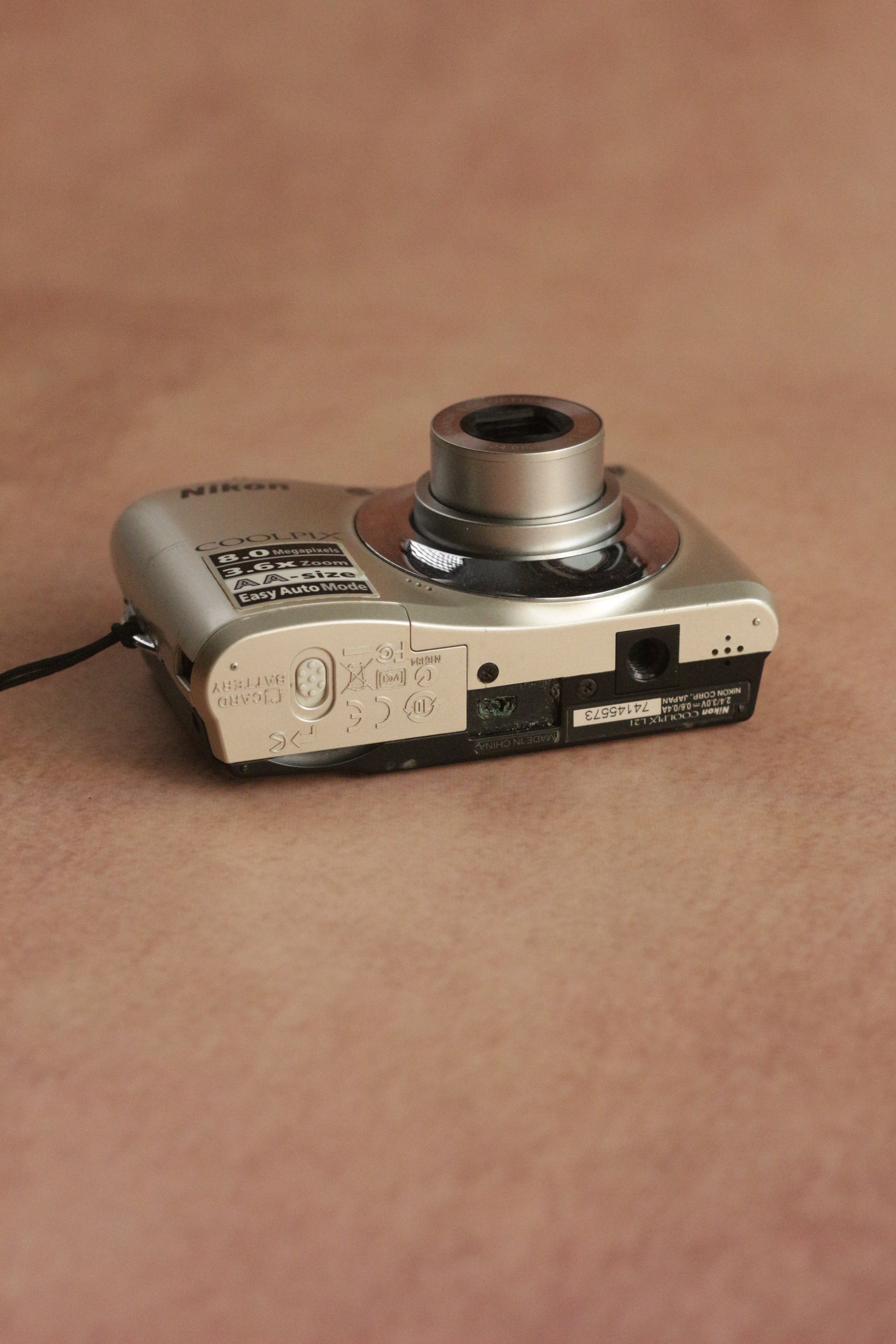 Nikon Coolpix L21 + original box