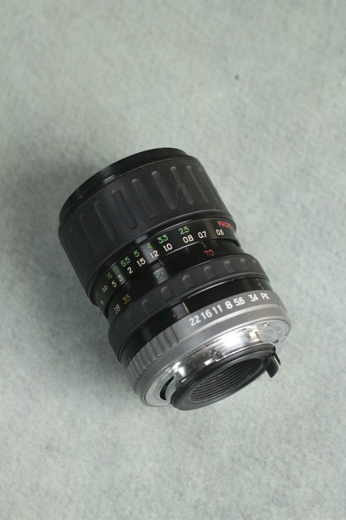 Vivitar V3800N + Vivitar MC Macro 28-70mm F3.4-4.8