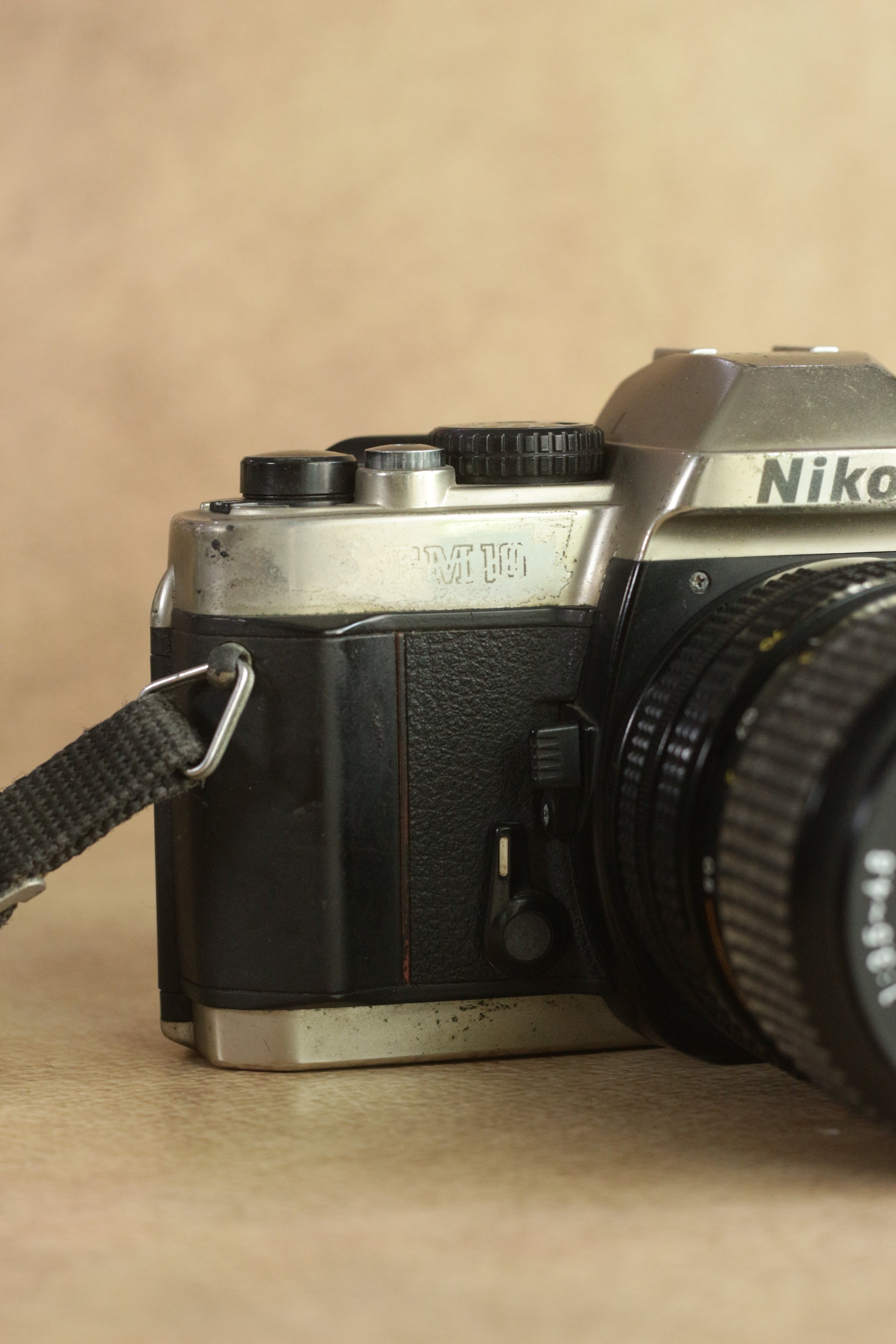 Nikon FM10 + Nikkor 35-70mm Zoom