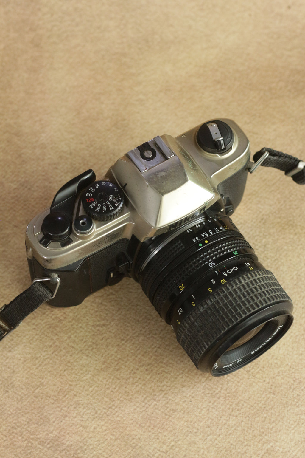 Nikon FM10 + Nikkor 35-70mm Zoom